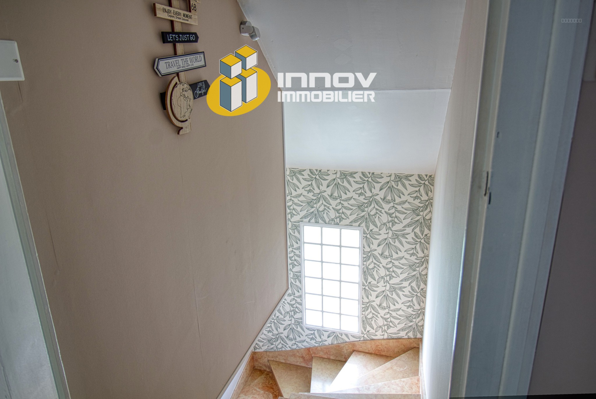 Grande maison sur sous-sol — photo 9