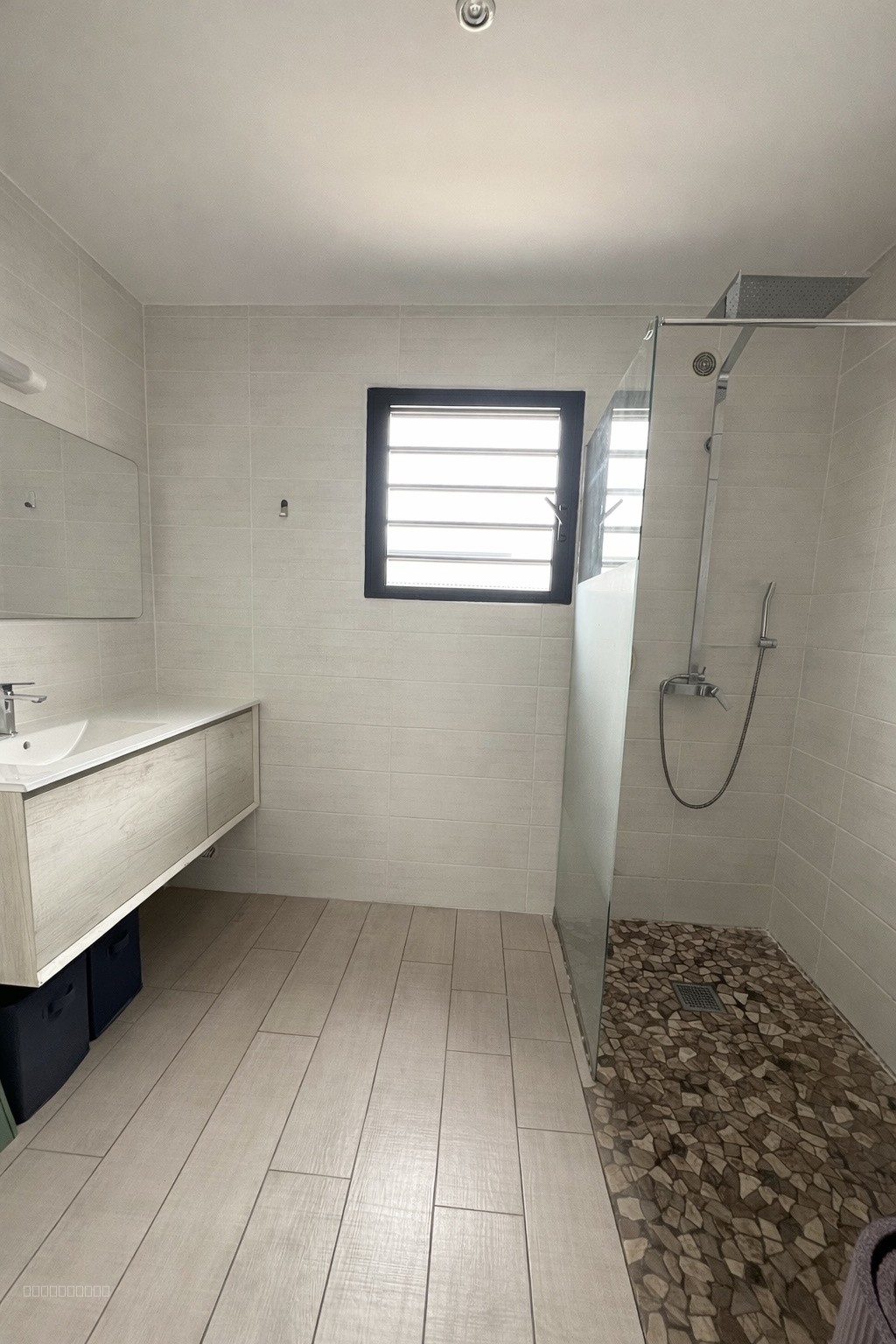 Maison familiale 4 pièces avec terrasse et parkings — photo 6