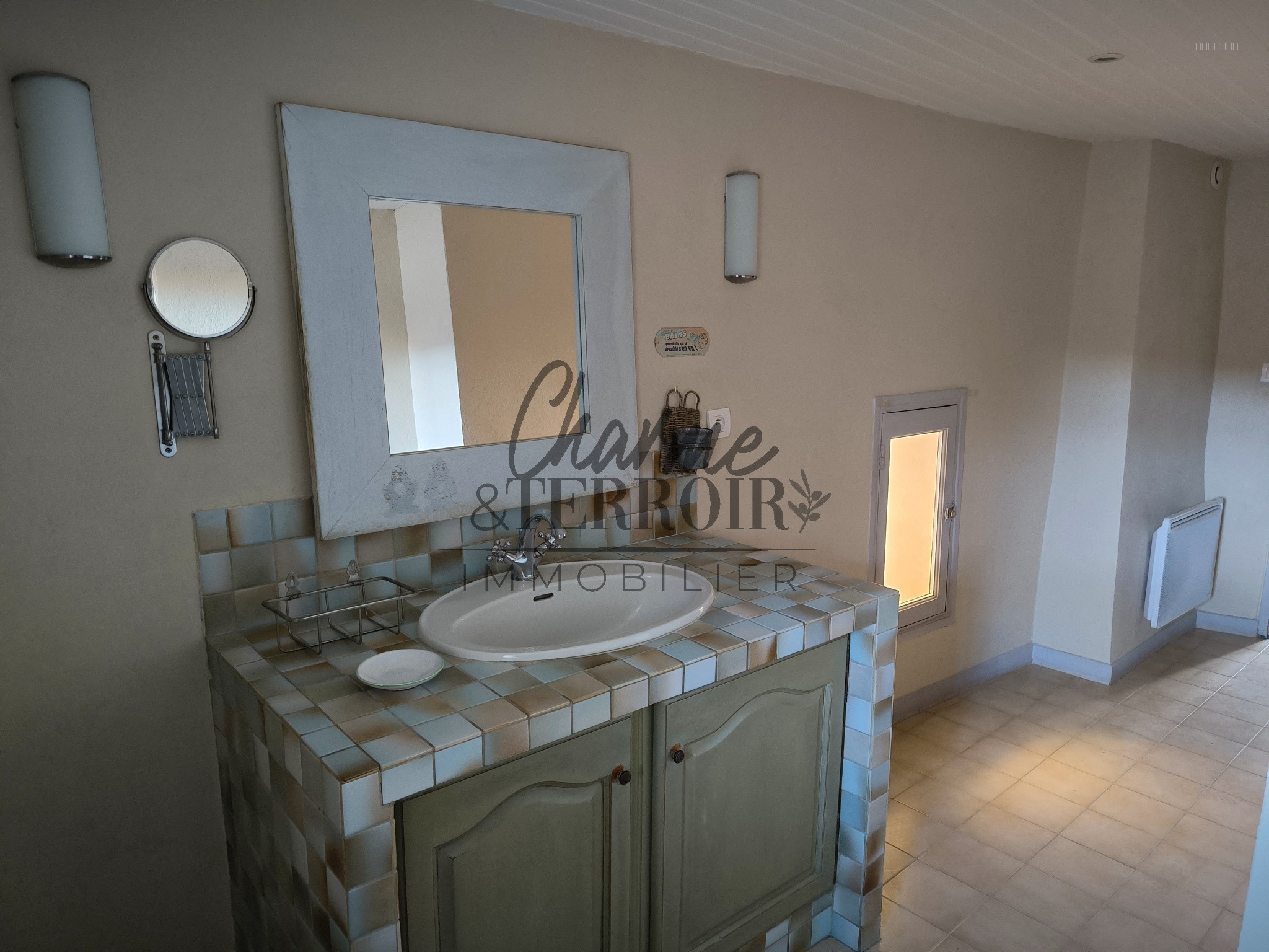 Maison de village St Quentin la Poterie — photo 13