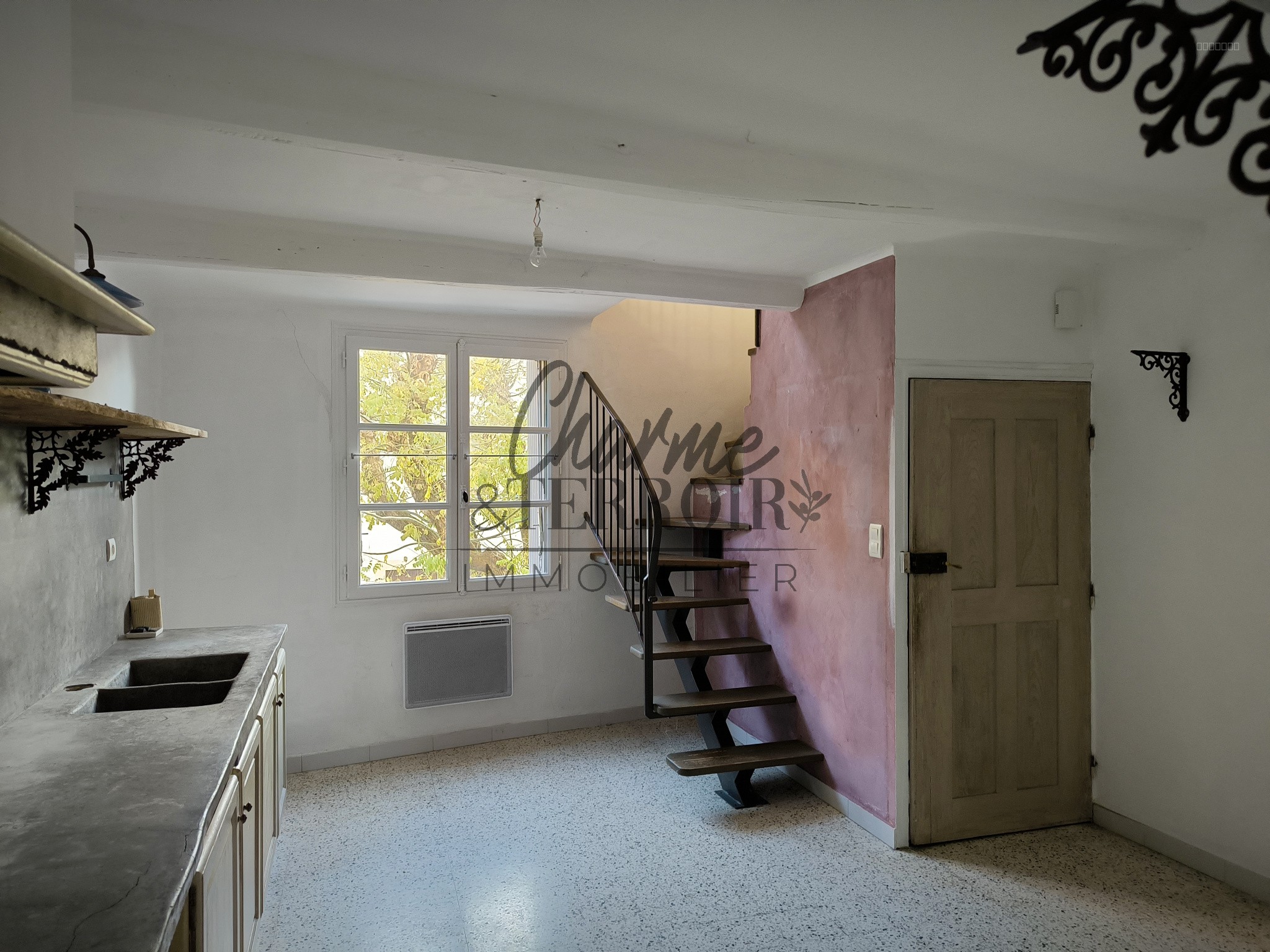 Maison de village St Quentin la Poterie — photo 5