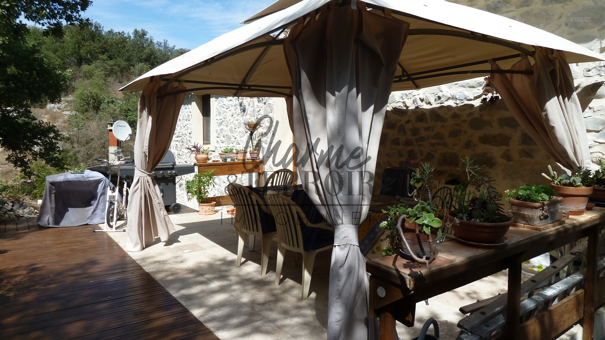 En campagne Mas rénové sur 9500m2 — photo 5