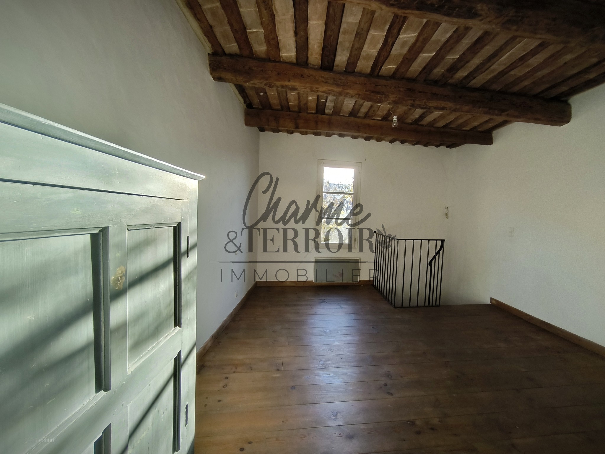 Maison de village St Quentin la Poterie — photo 10