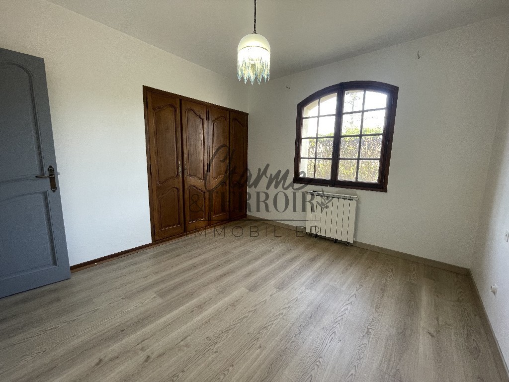 Maison traditionnelle, 150 m2 habitables, 3 chambres, sur 3000 m2 de jardin arboré avec dépendance à 15 mn d'U — photo 12