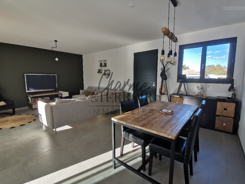 Villa contemporaine 130 m2 habitables avec piscine et dépendance, au calme non isolée, entre Uzès et Barjac. — photo 11