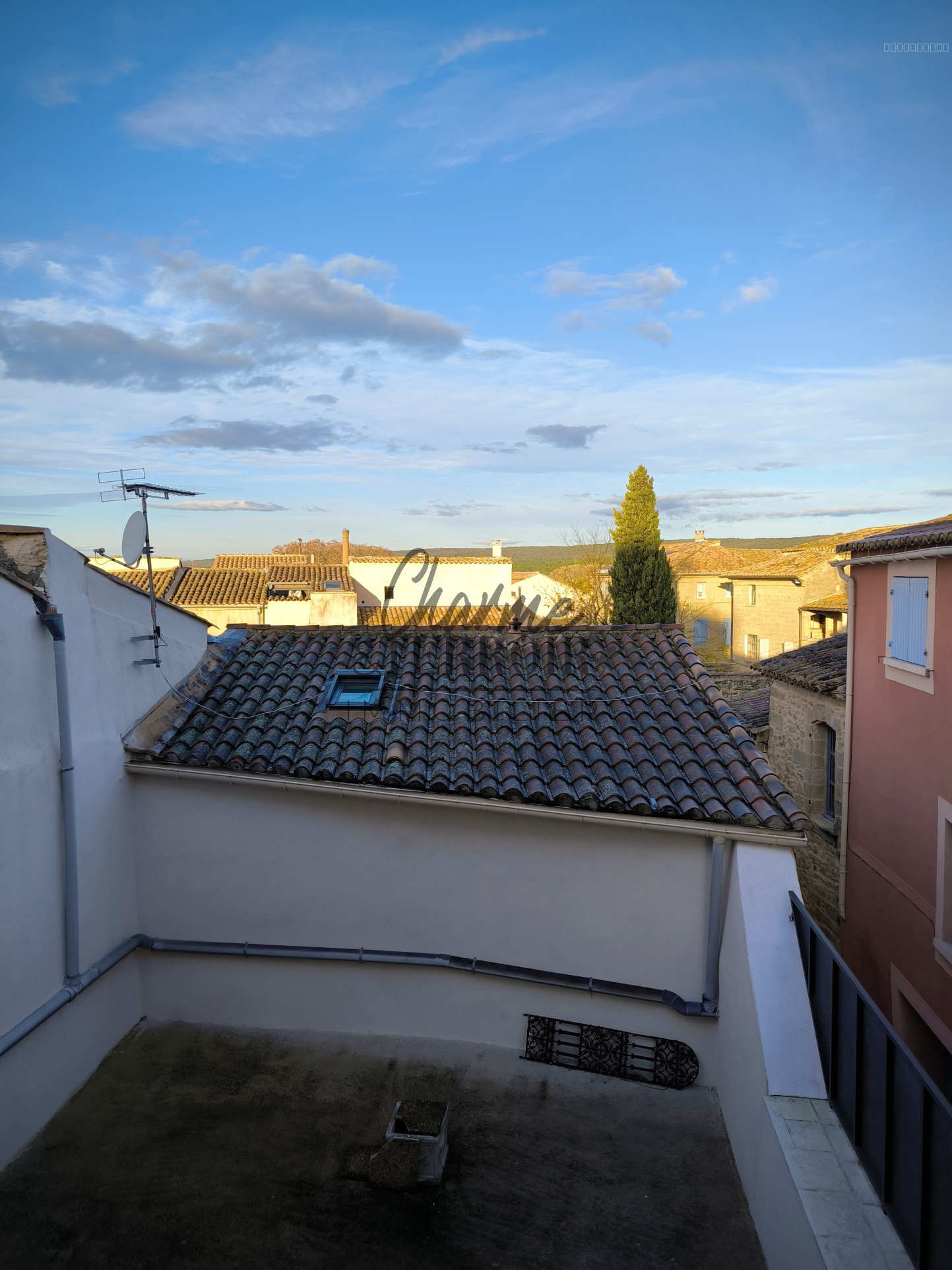 Maison de village St Quentin la Poterie — photo 15