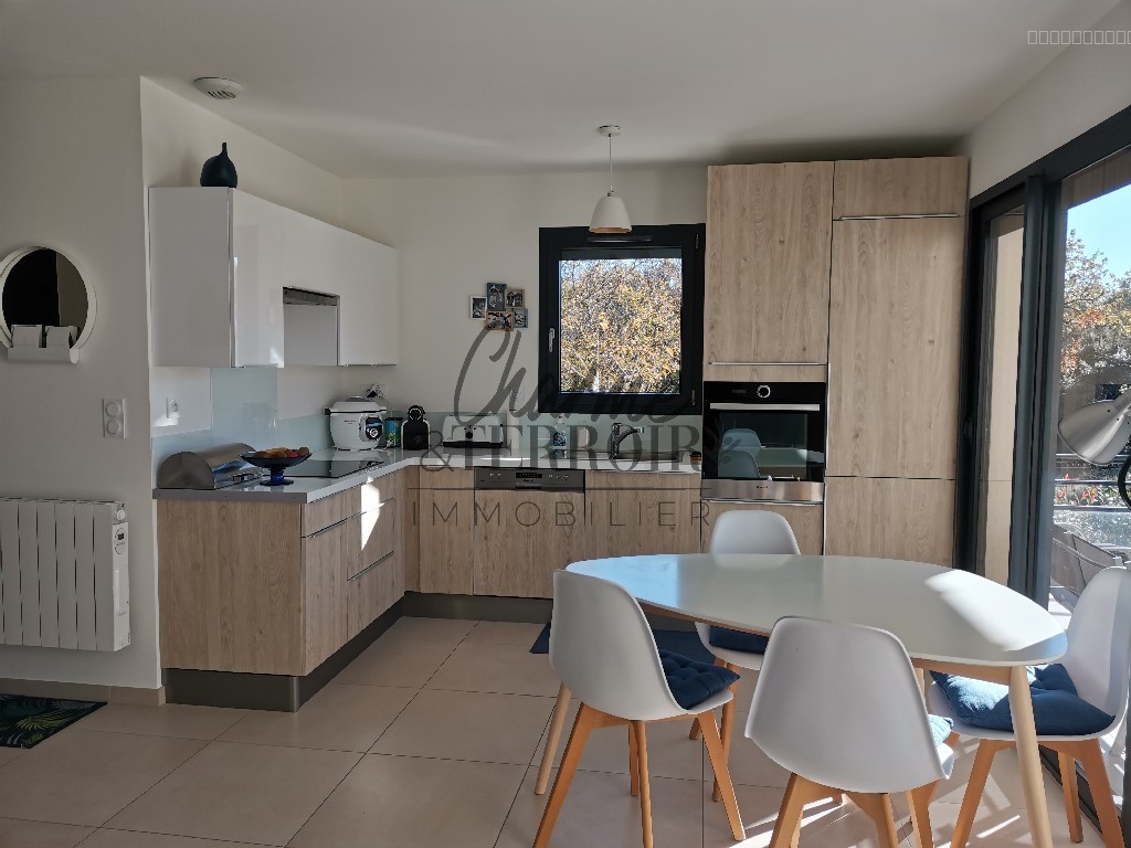 Villa contemporaine 130 m2 habitables avec piscine et dépendance, au calme non isolée, entre Uzès et Barjac. — photo 13