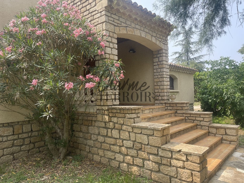 Maison traditionnelle, 150 m2 habitables, 3 chambres, sur 3000 m2 de jardin arboré avec dépendance à 15 mn d'U — photo 16