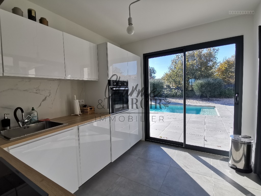 Villa contemporaine 130 m2 habitables avec piscine et dépendance, au calme non isolée, entre Uzès et Barjac. — photo 15
