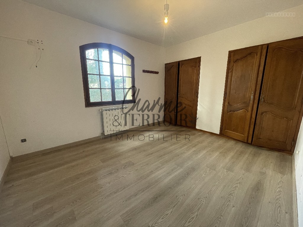 Maison traditionnelle, 150 m2 habitables, 3 chambres, sur 3000 m2 de jardin arboré avec dépendance à 15 mn d'U — photo 13