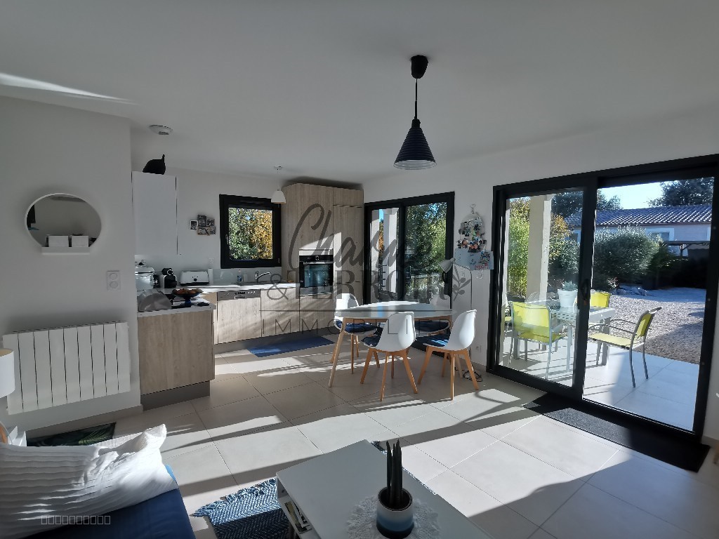 Villa contemporaine 130 m2 habitables avec piscine et dépendance, au calme non isolée, entre Uzès et Barjac. — photo 12