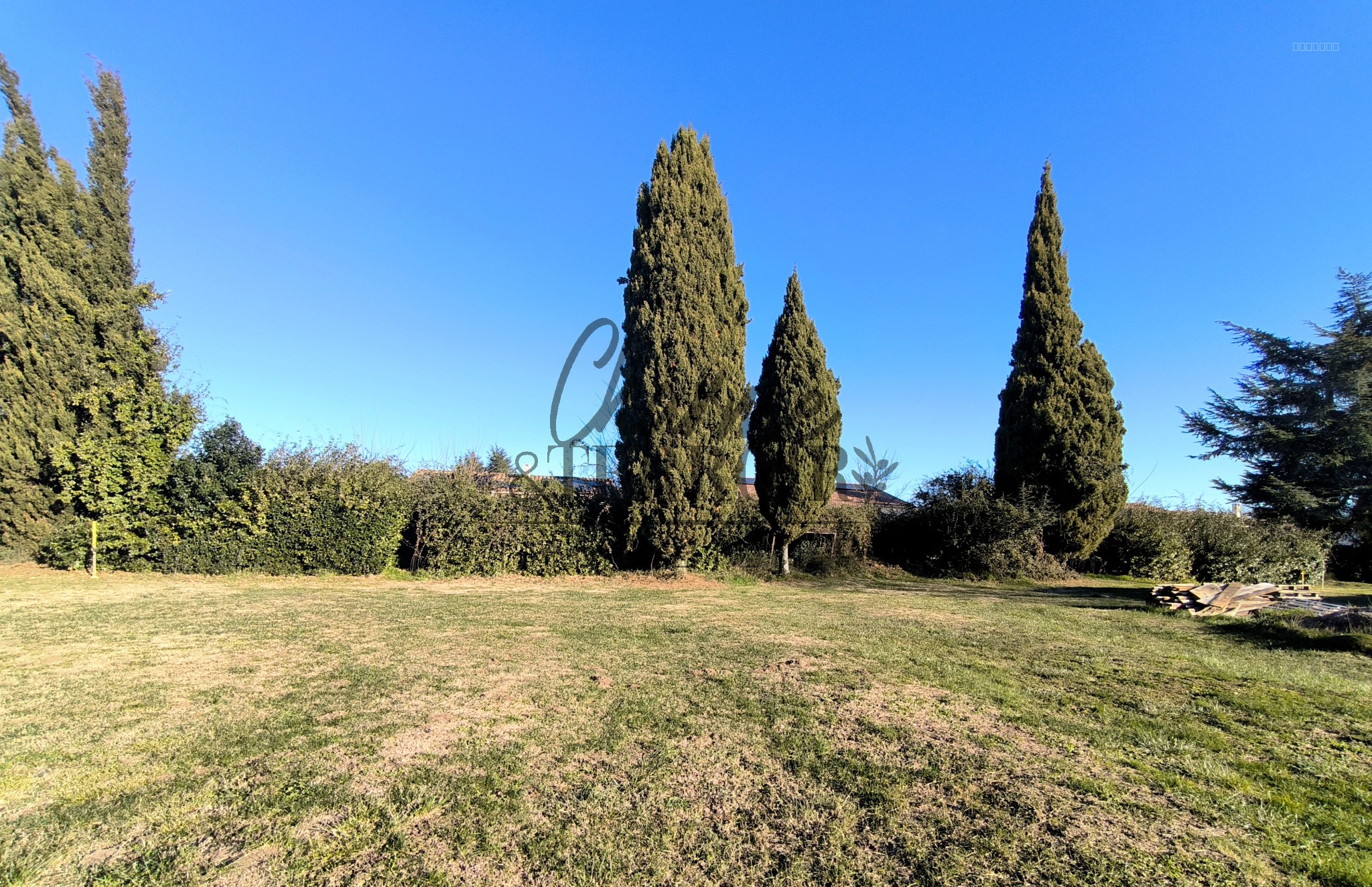A St Quentin la Poterie beau terrain à bâtir de 1368m2 — photo 3