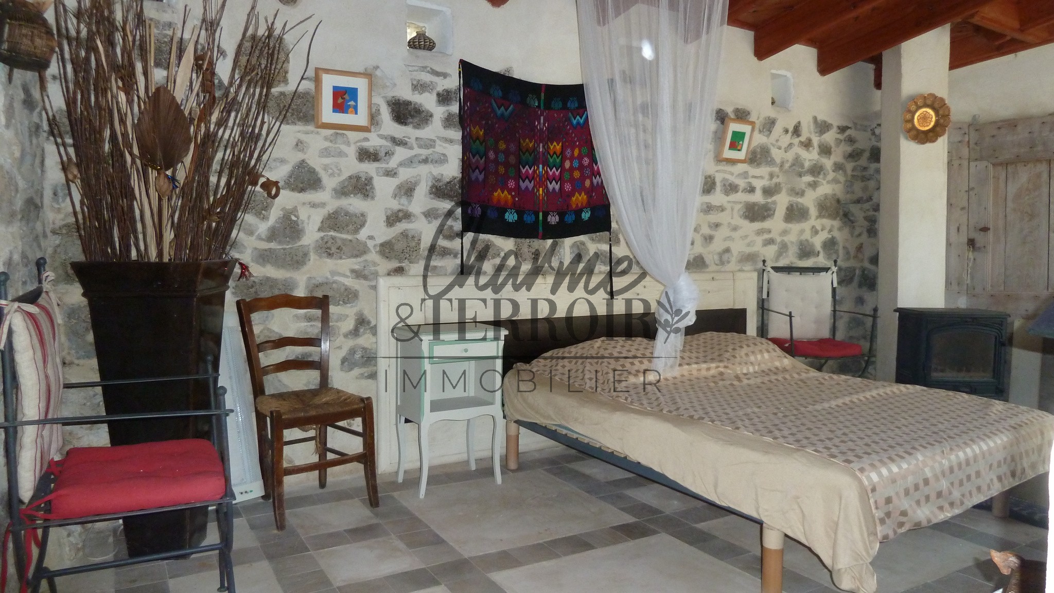 En campagne Mas rénové sur 9500m2 — photo 10