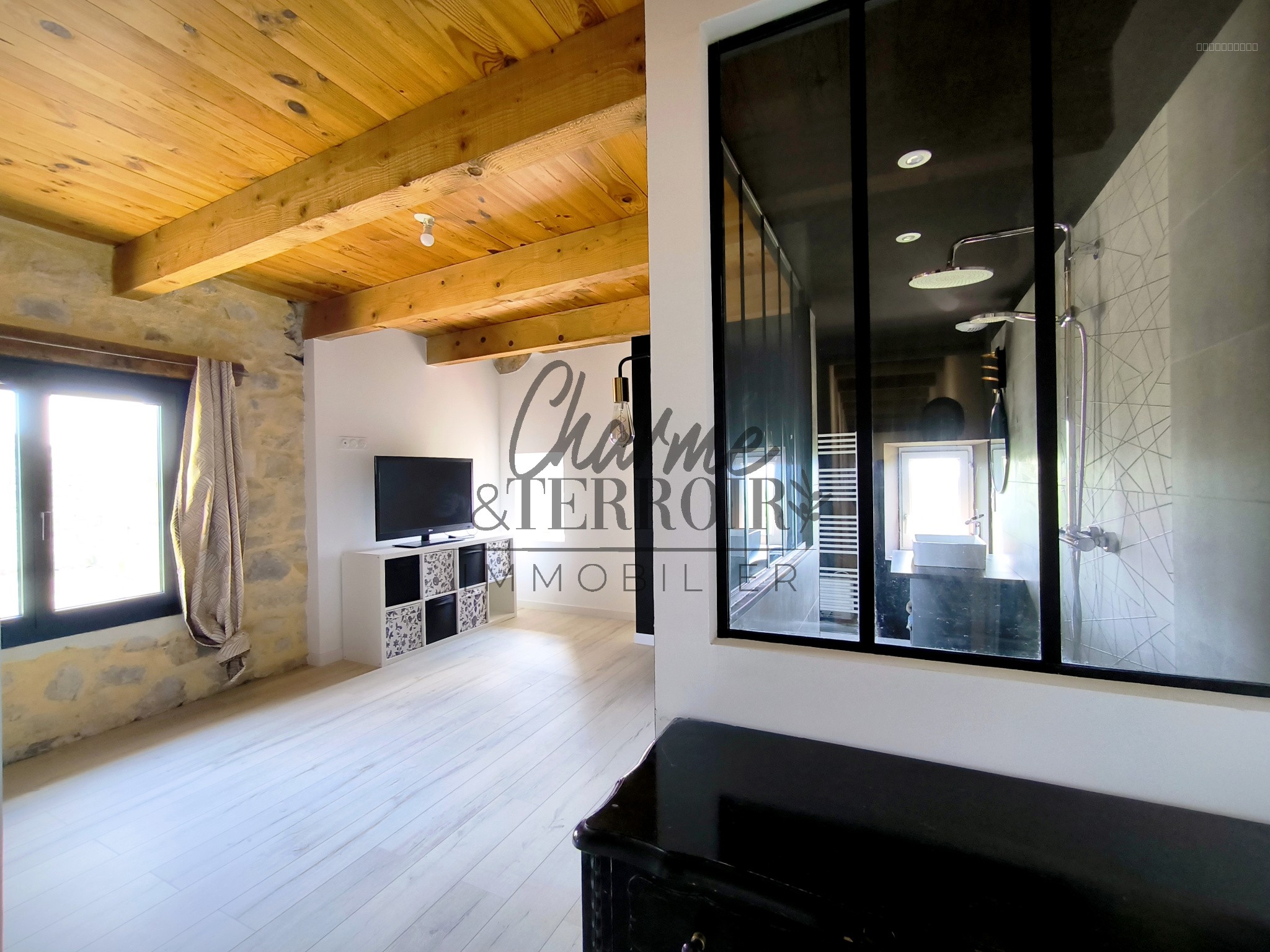 Nord Uzès Mas de village rénové de 300m2 env. sur 1247m2 de terrain — photo 11