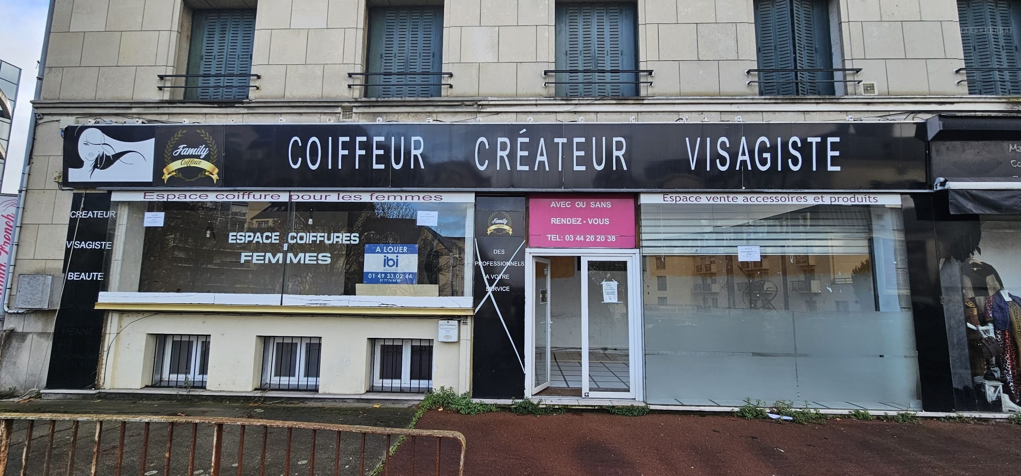LOCAL COMMERCIAL - A LOUER - 90 M2 - IBI IMMOBILIER — photo 5