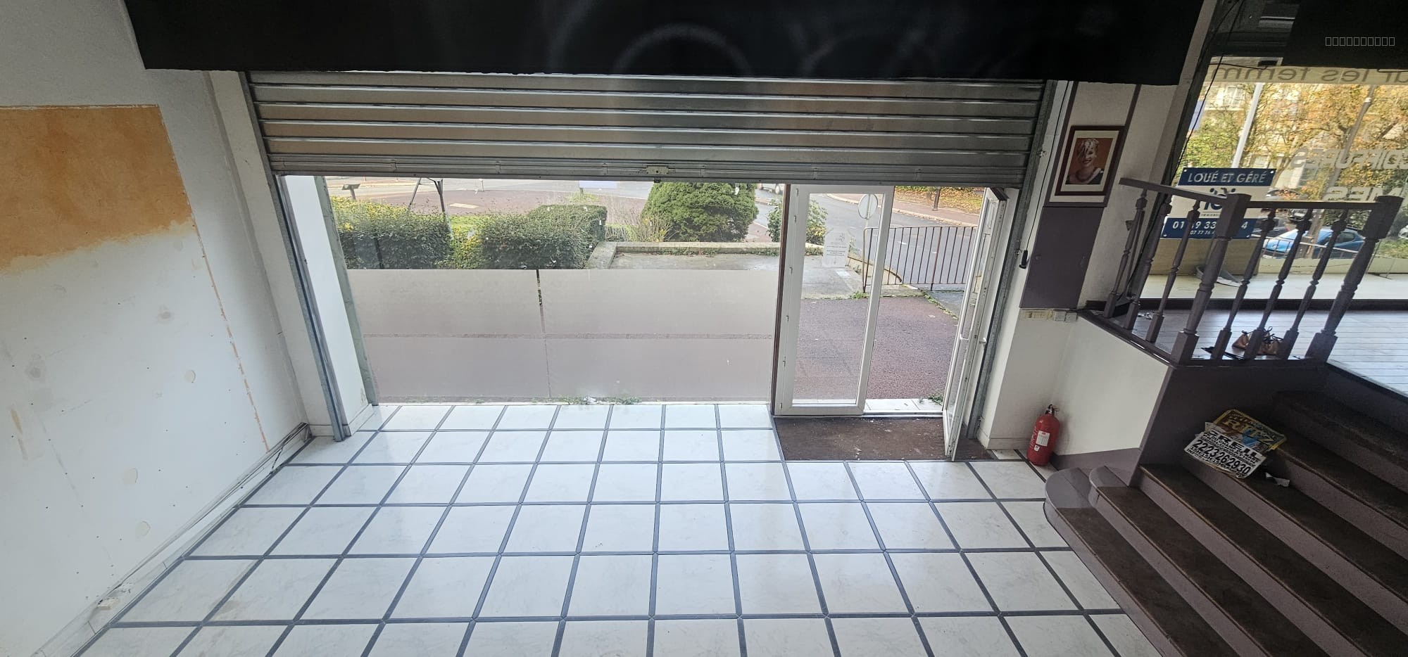 LOCAL COMMERCIAL - A LOUER - 90 M2 - IBI IMMOBILIER — photo 7