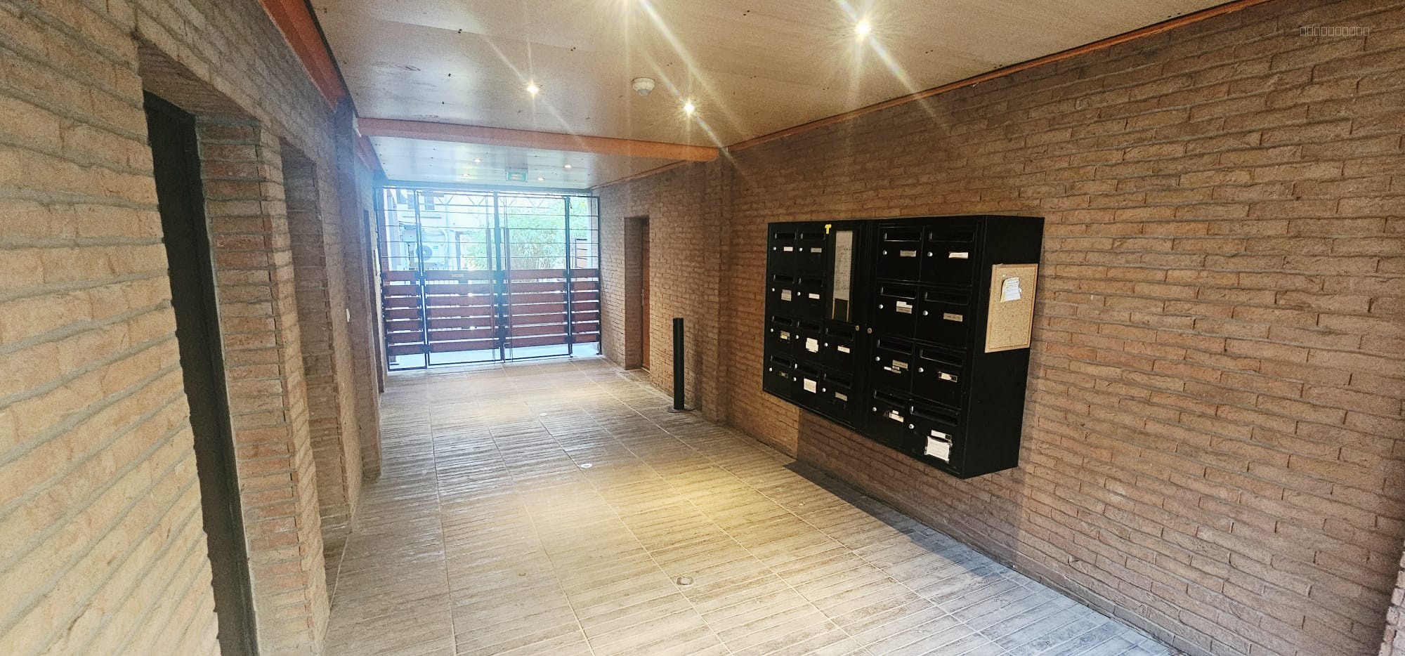 A VENDRE - BUREAUX - 155m2 - LA PLAINE SAINT DENIS — photo 9