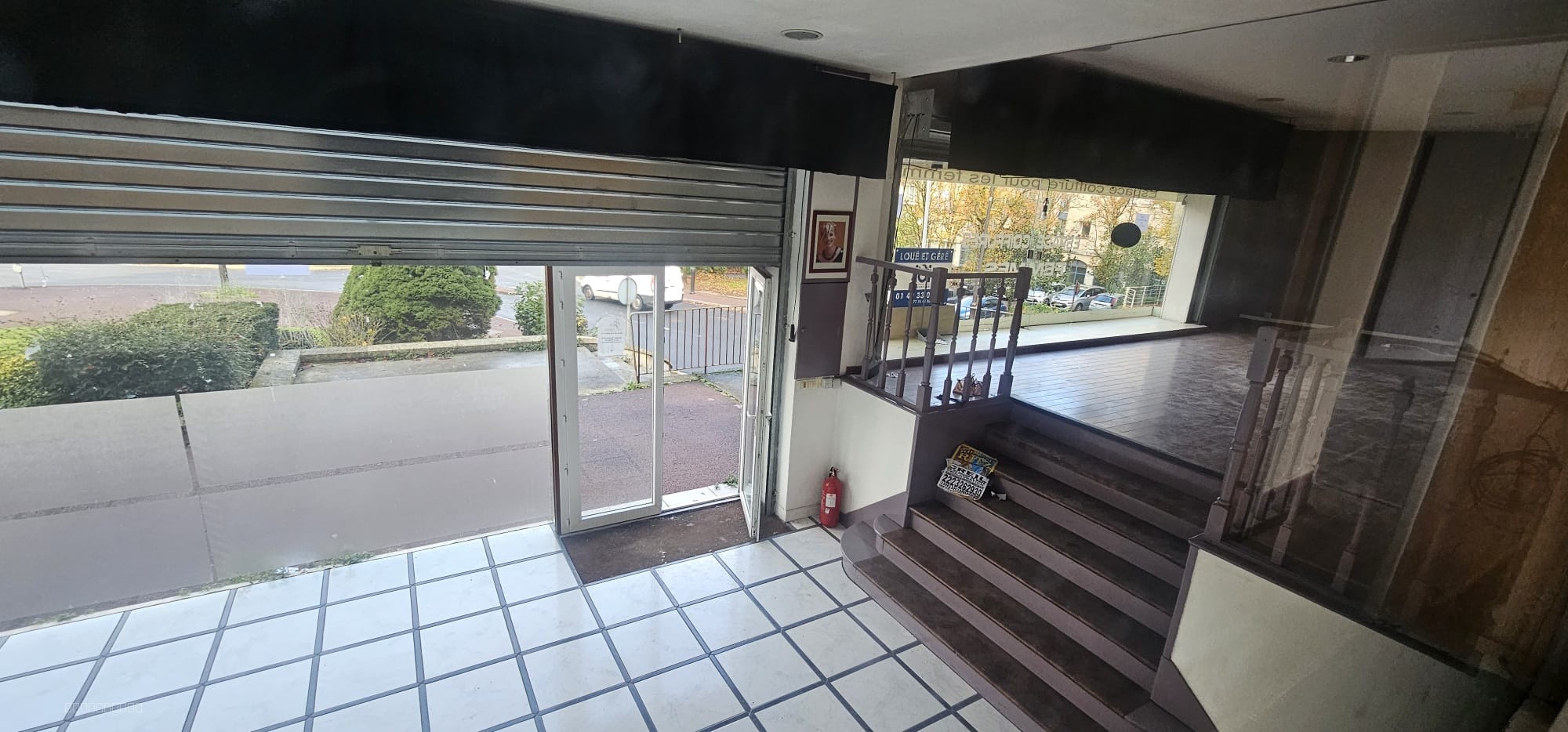 LOCAL COMMERCIAL - A LOUER - 90 M2 - IBI IMMOBILIER — photo 8
