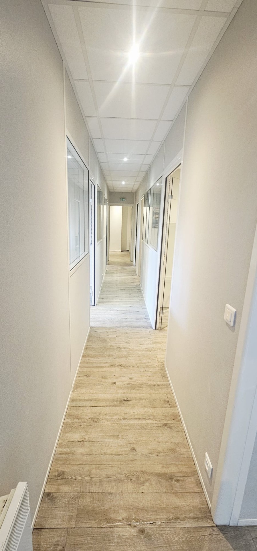A VENDRE - BUREAUX - 155m2 - LA PLAINE SAINT DENIS — photo 2