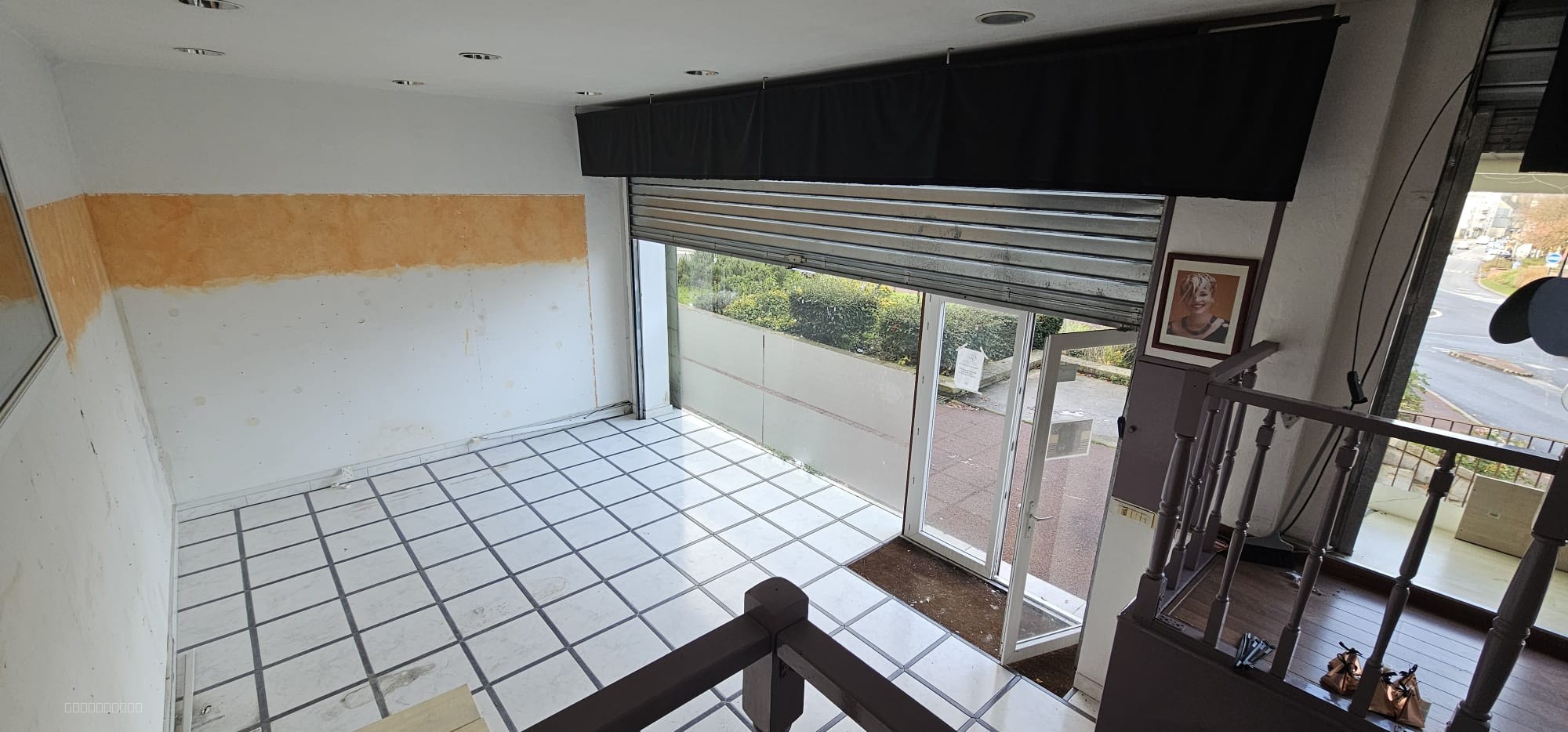 LOCAL COMMERCIAL - A LOUER - 90 M2 - IBI IMMOBILIER — photo 10