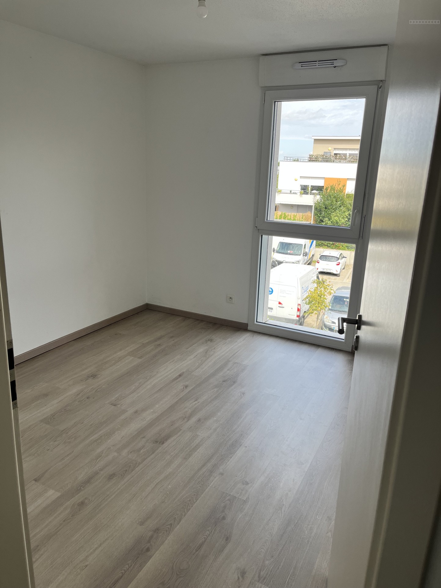 FEGERSHEIM 3p avec balcon garage ,parking , cave  et jardinet — photo 3