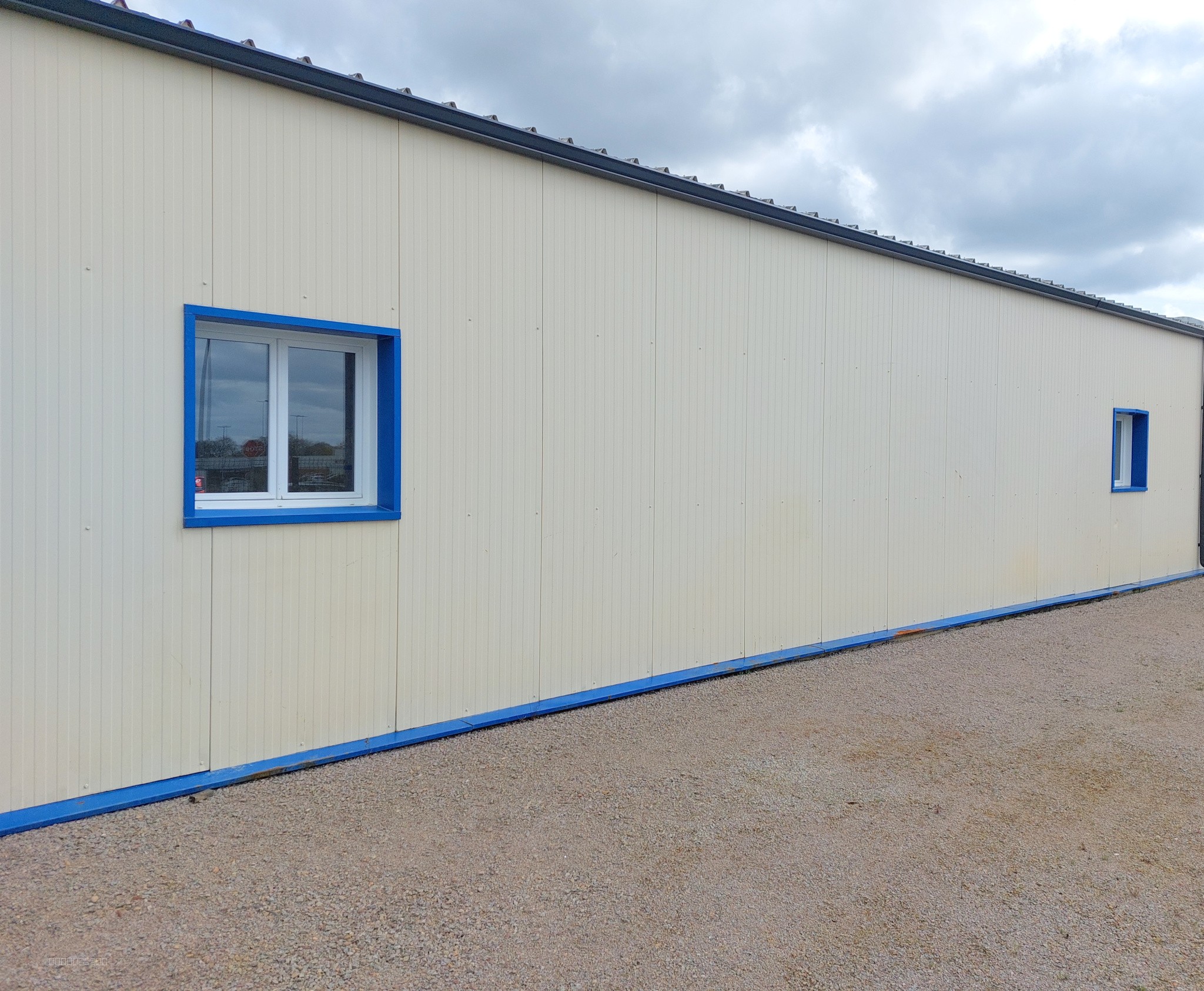 Garde meuble , location box , stockage CHAUMES EN RETZ — photo 2