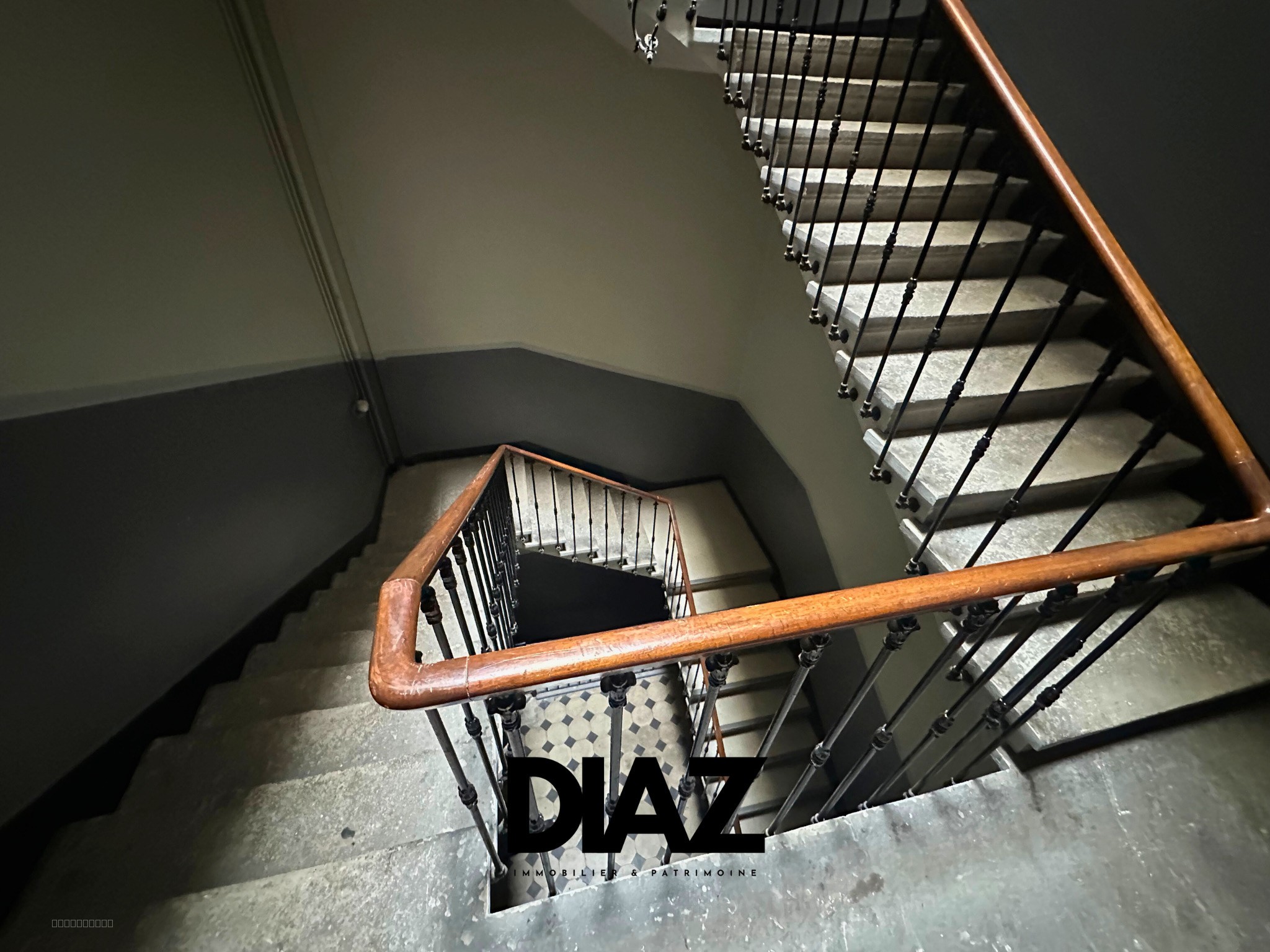 Appartement T5   142 m2   R+1 — photo 18