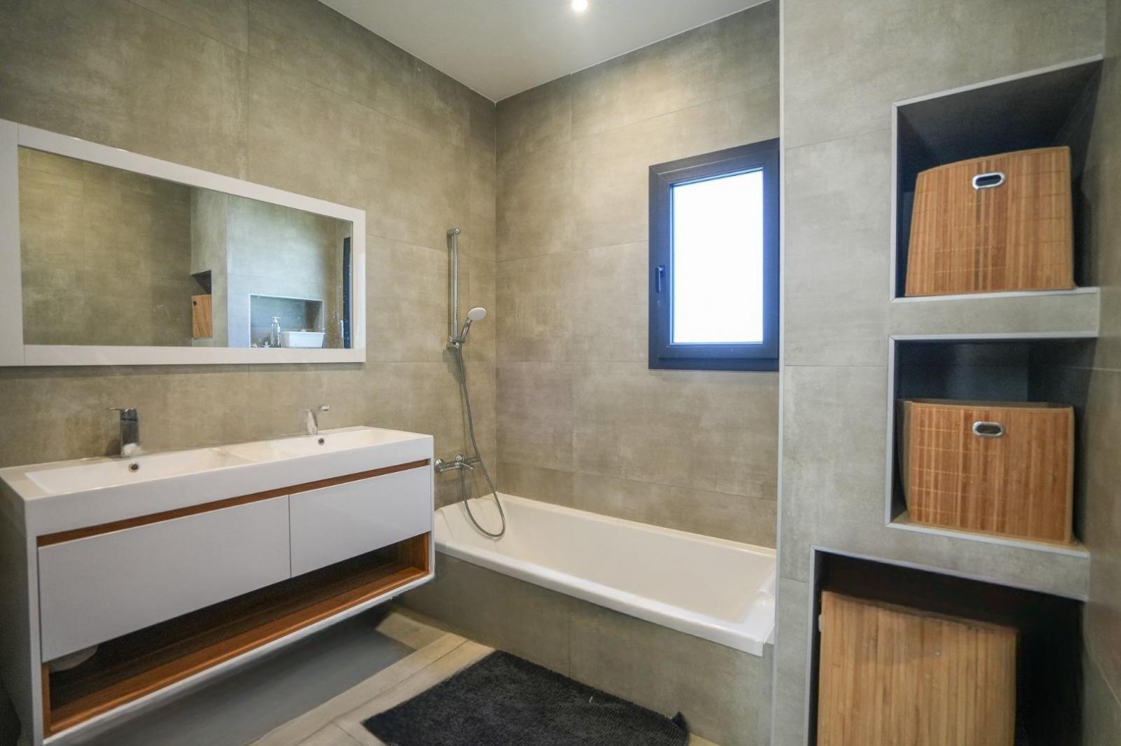 Élégante Villa Familiale avec Piscine dans Résidence Sécurisée — photo 7