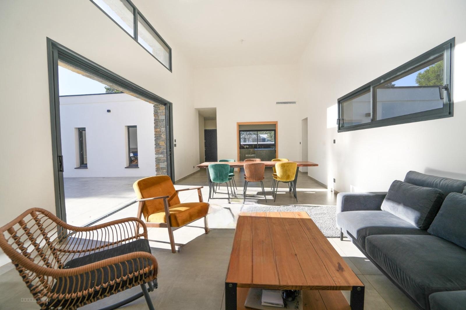Élégante Villa Familiale avec Piscine dans Résidence Sécurisée — photo 4