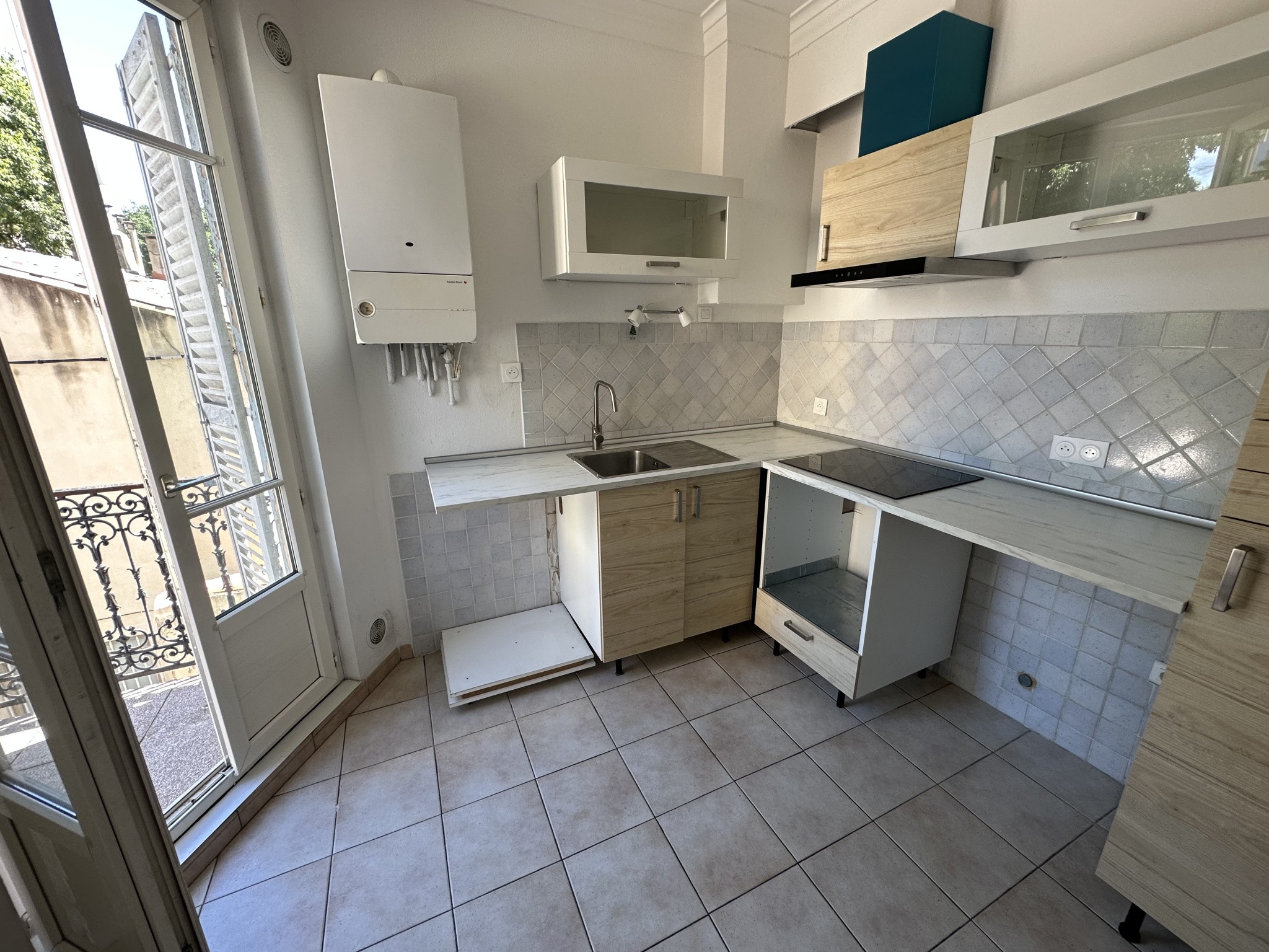 À vendre   Appartement T3 avec terrasse   75 m2   Nîmes, 17 boulevard Talabot — photo 2