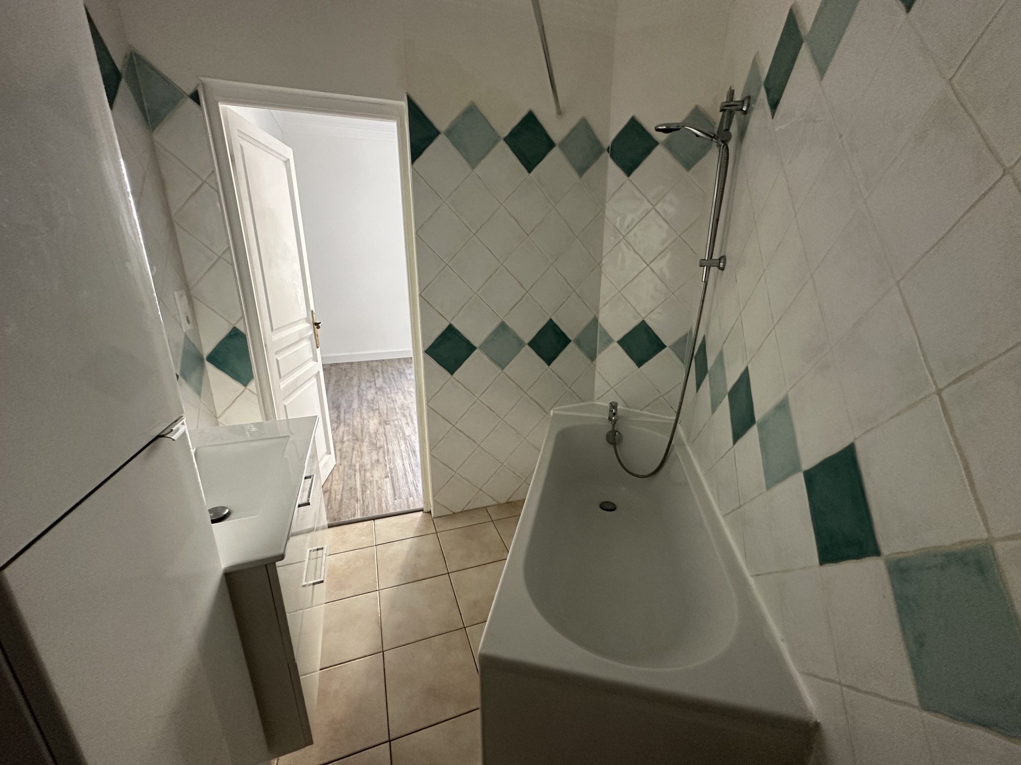 À vendre   Appartement T3 avec terrasse   75 m2   Nîmes, 17 boulevard Talabot — photo 5