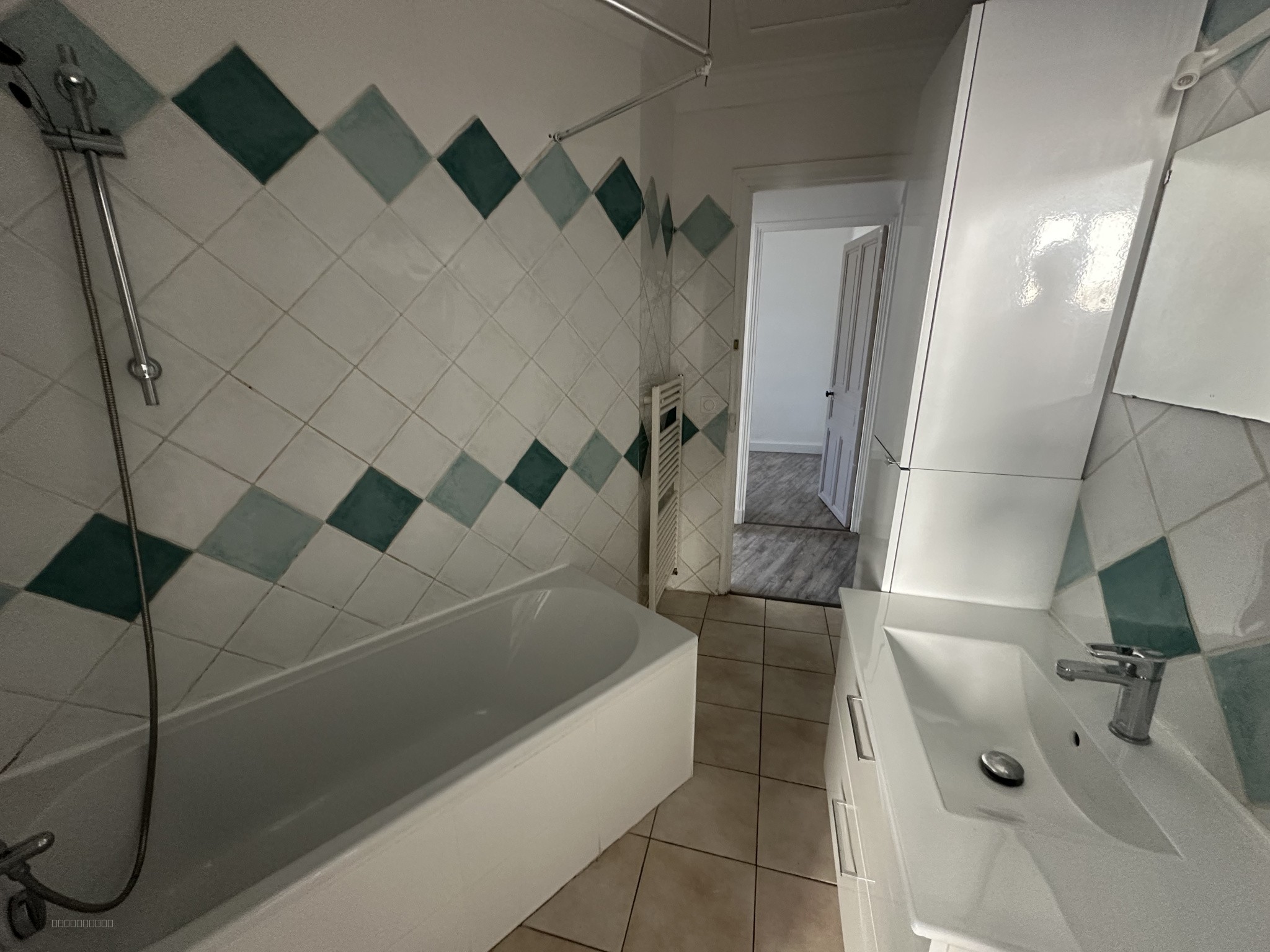 À vendre   Appartement T3 avec terrasse   75 m2   Nîmes, 17 boulevard Talabot — photo 8
