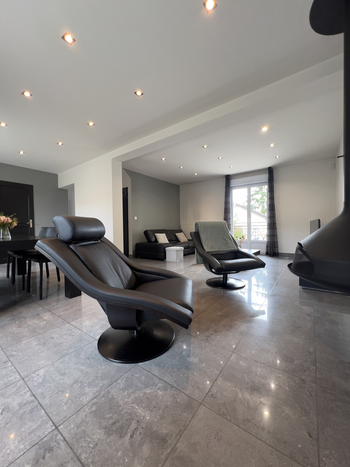 Aulnay Quartier Vieux Pays - Maison 5 Pièces - 3 chambres - Terrain 503 m2 - Sous-sol total - DPE C — photo 2