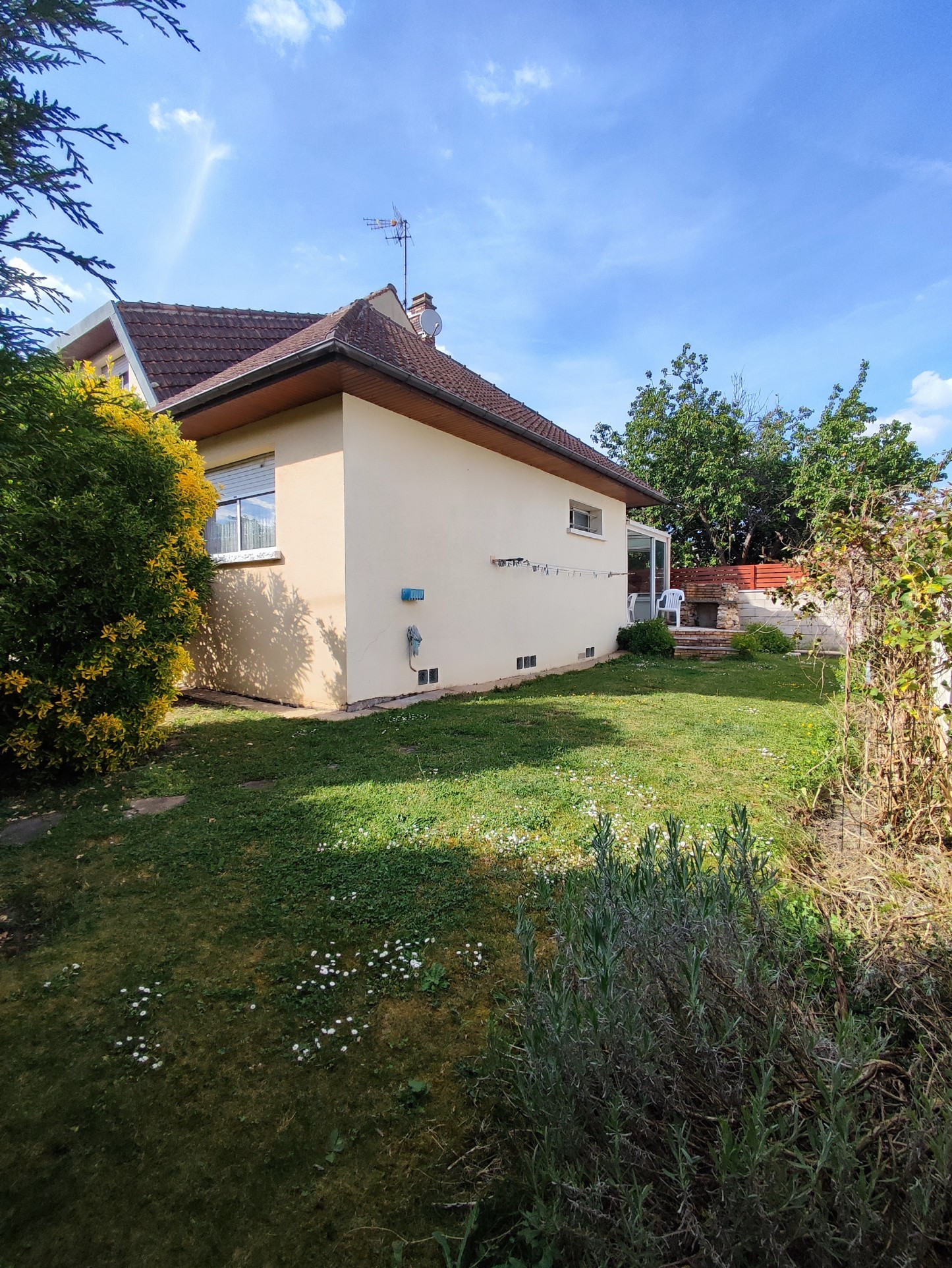Aulnay SUD Maison 135 m2 - 5 pièces - 4 chambres - Sous-sol total - Garage - Terrain de 298 m2 — photo 2