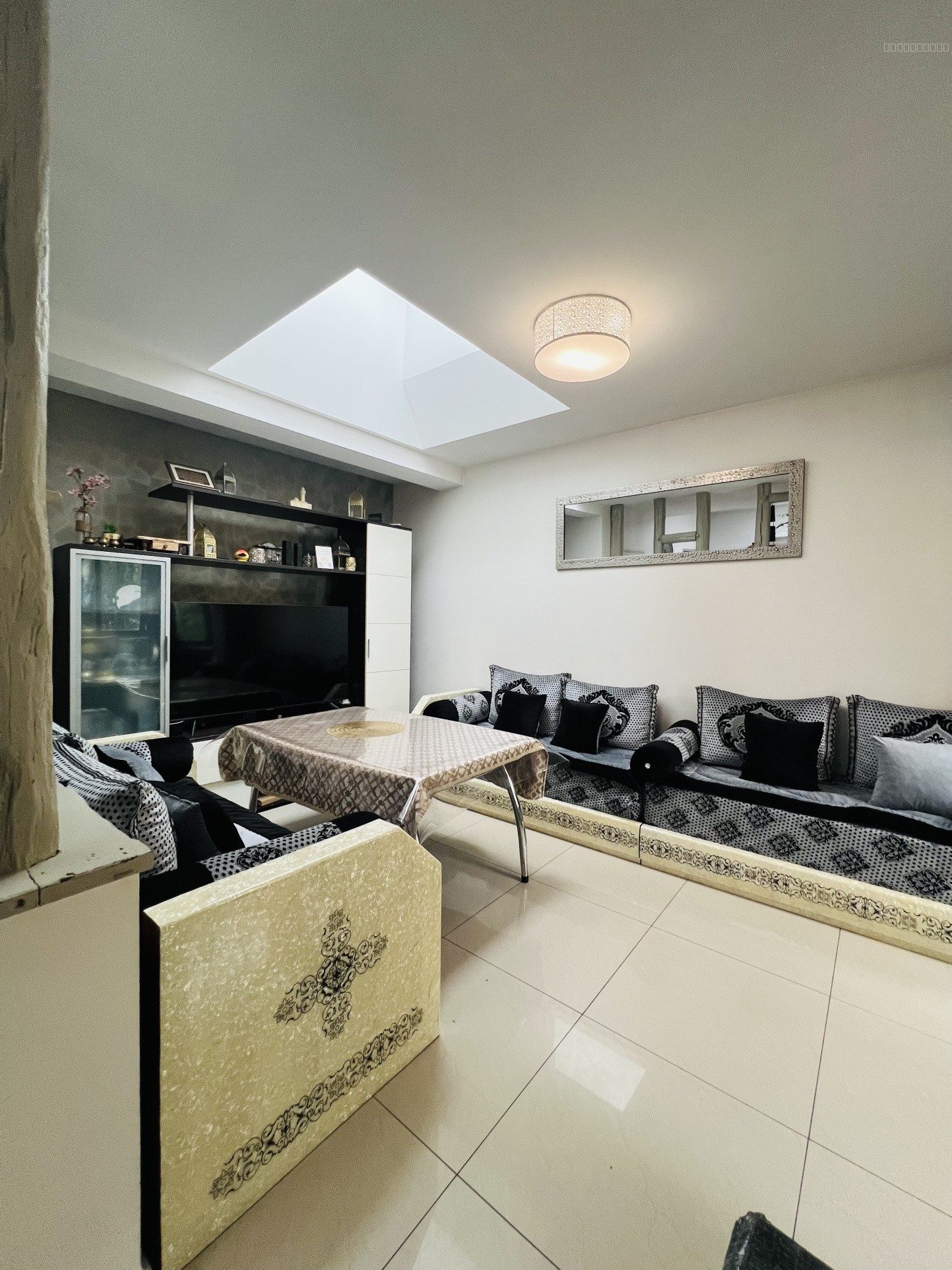 BOBIGNY Limite Bondy - Maison de 5 pièces 4 chambres avec Garage — photo 3