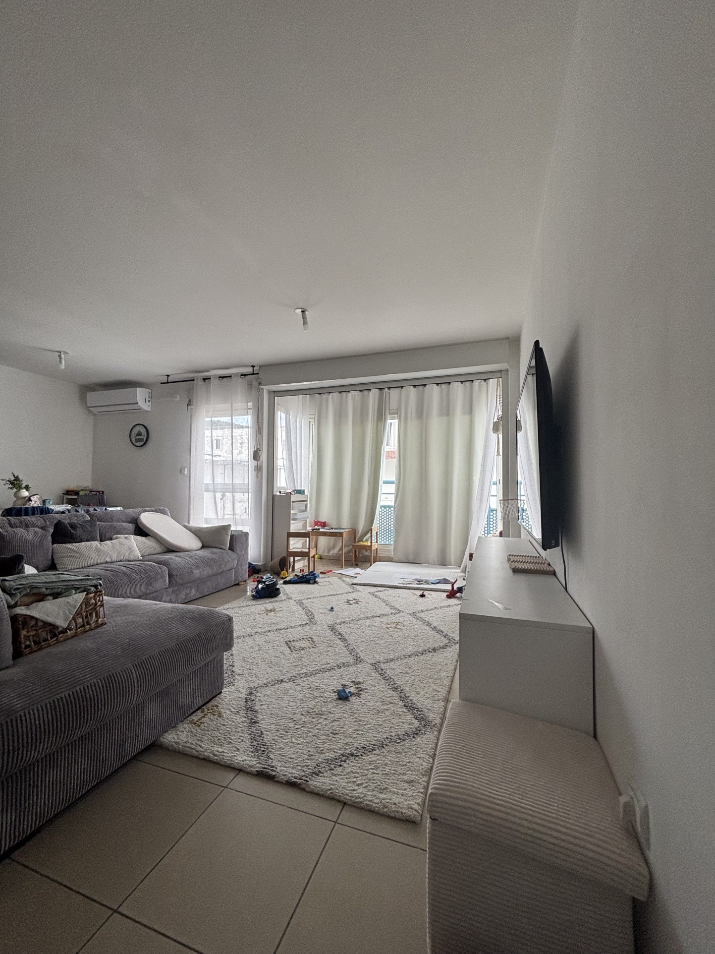 Grand appartement T3  à Saint-Denis — photo 4