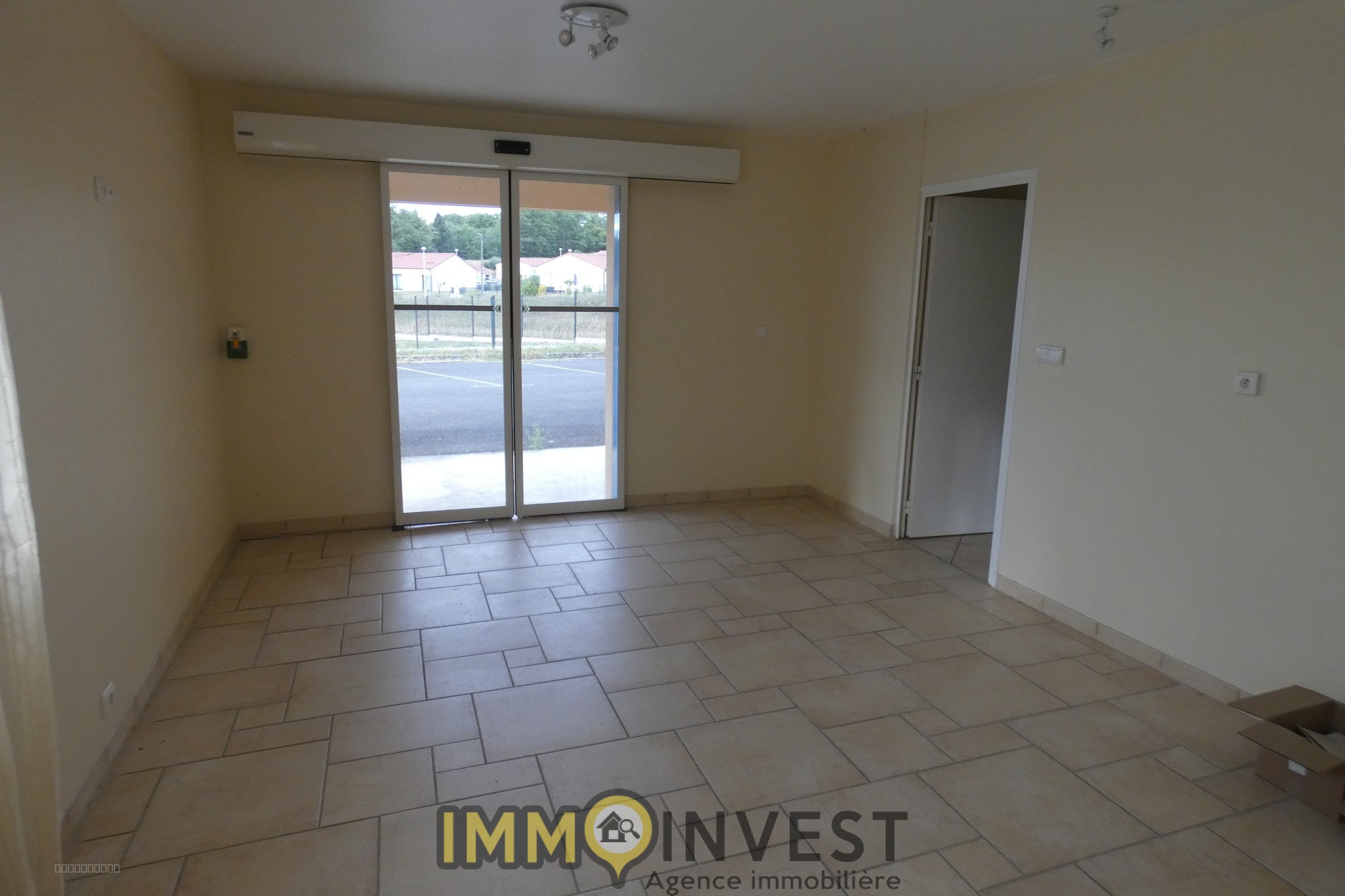 Bureaux , Local ou Maison — photo 6
