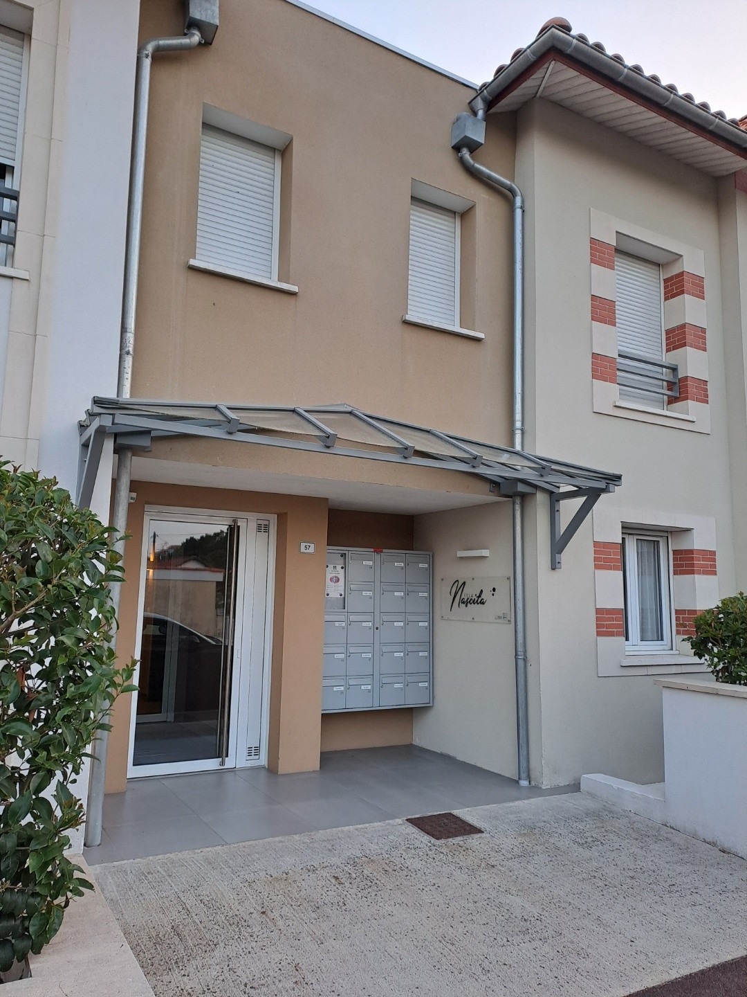 A LOUER UN APPARTEMENT RECENT AU 1ER ETAGE AVEC ASCESEUR — photo 16