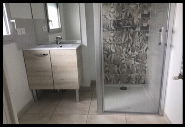 APPARTEMENT MEUBLE T4 EN RDC PROCHE CENTRE-VILLE ET GARE — photo 3