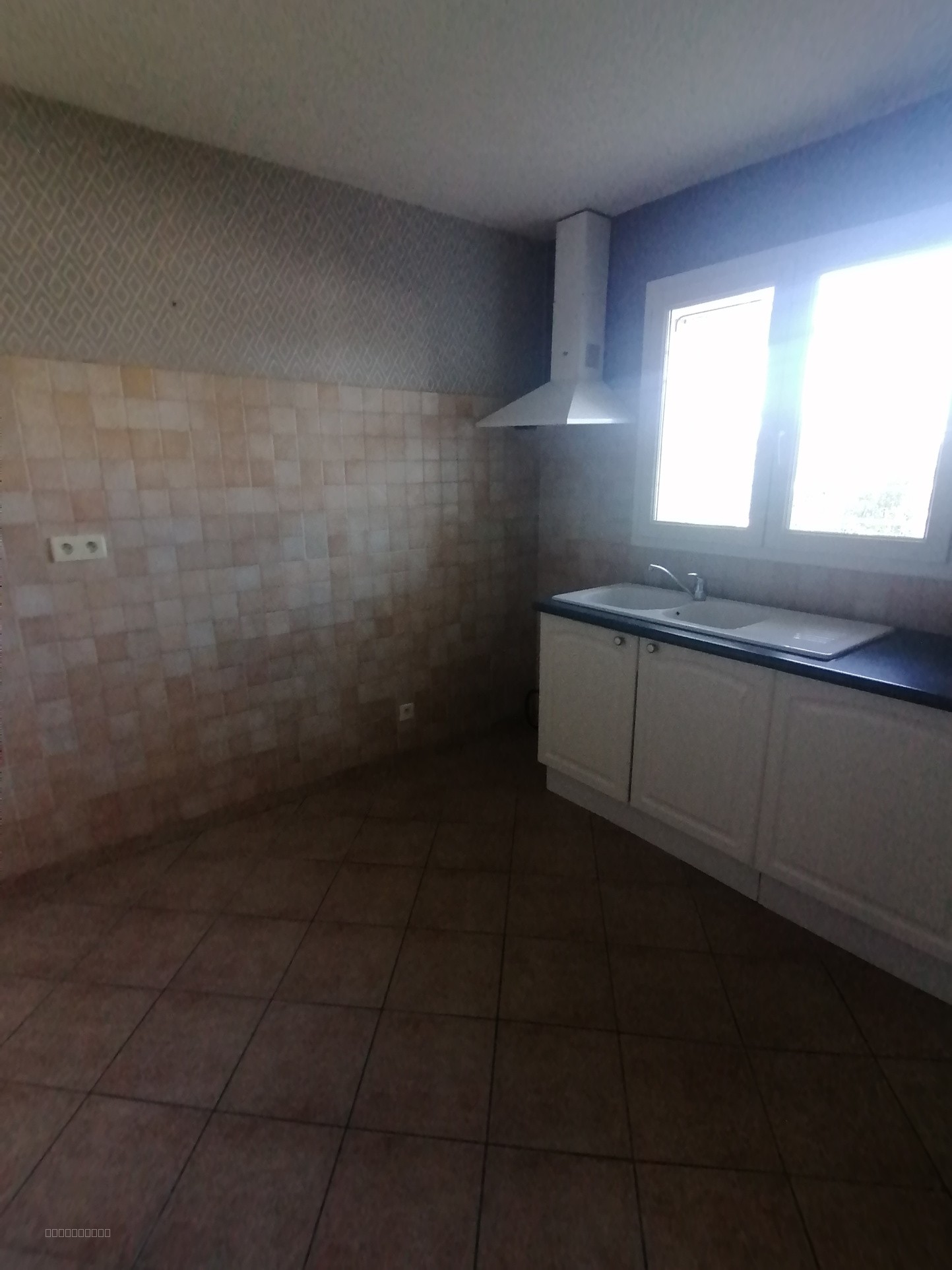MAISON DE PLAIN PIED PROCHE DU LYCEE ET DES COMMERCES — photo 6