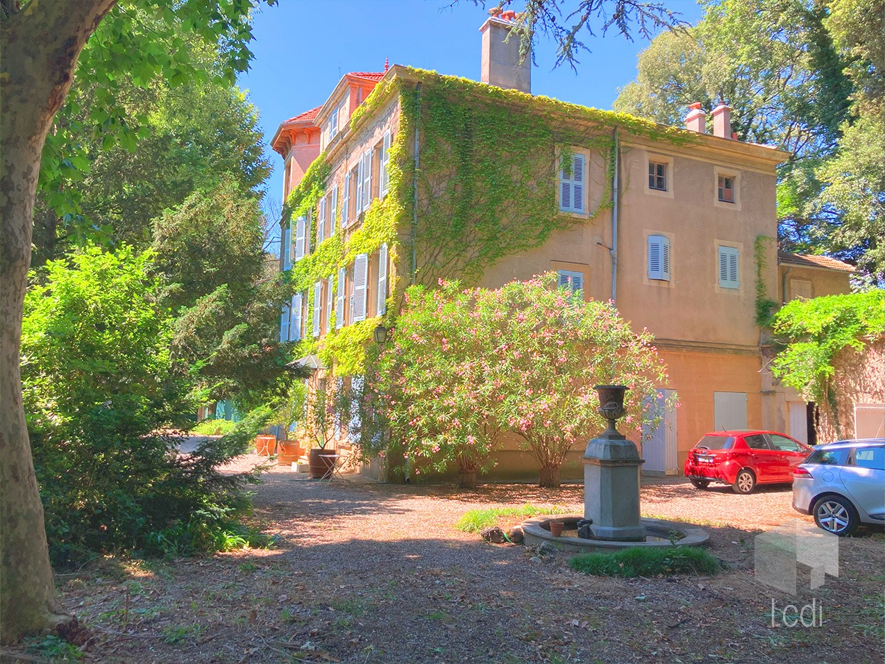 MONTELIMAR, maison 500 m2 avec dépendances — photo 2