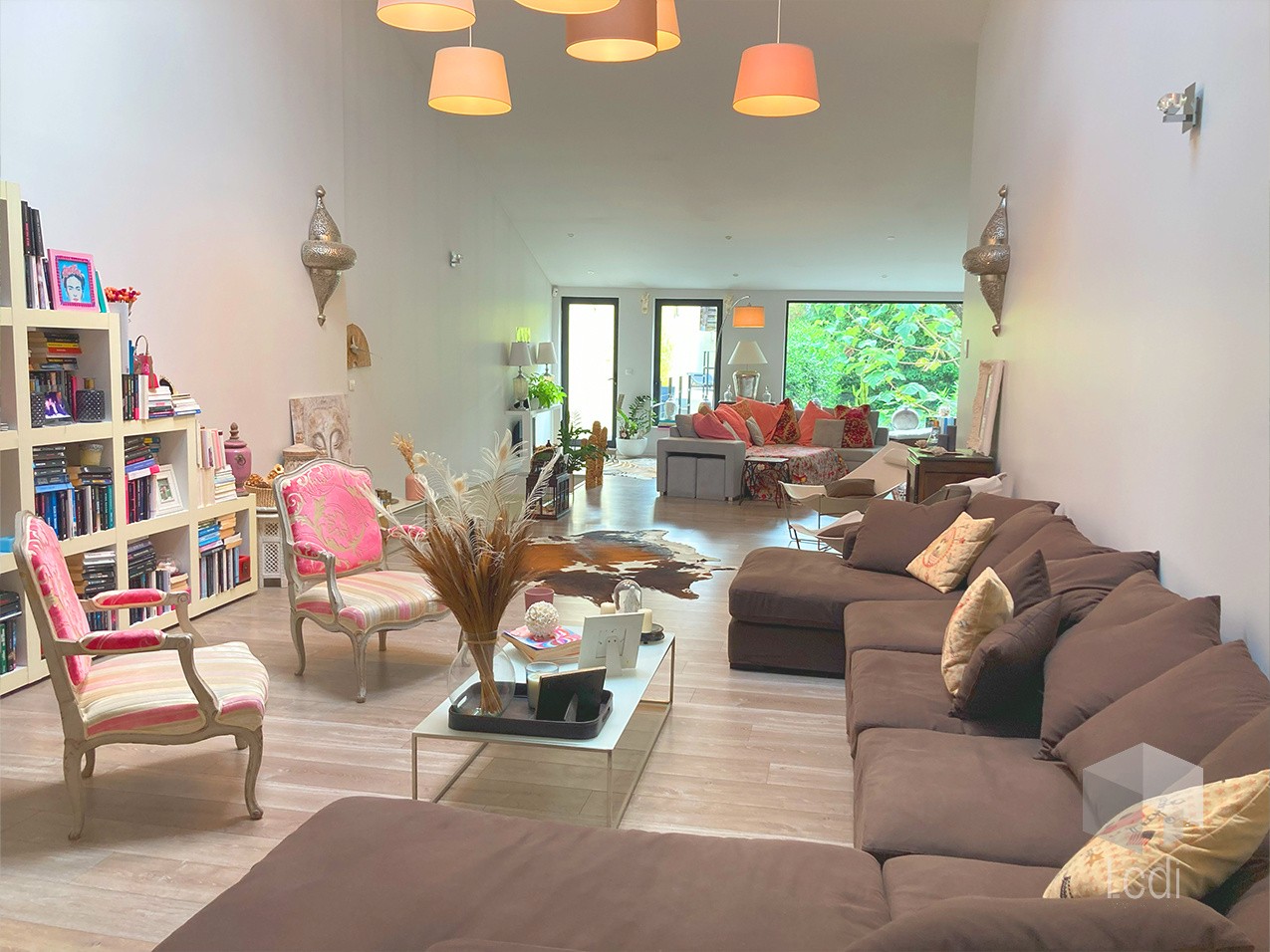 MONTELIMAR, maison de ville 350 m2 avec piscine — photo 2