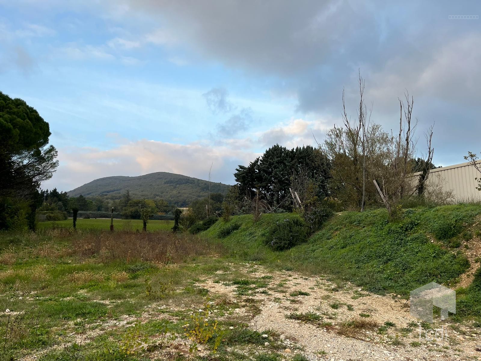 SAUZET, terrain à bâtir de 440 m2 — photo 1