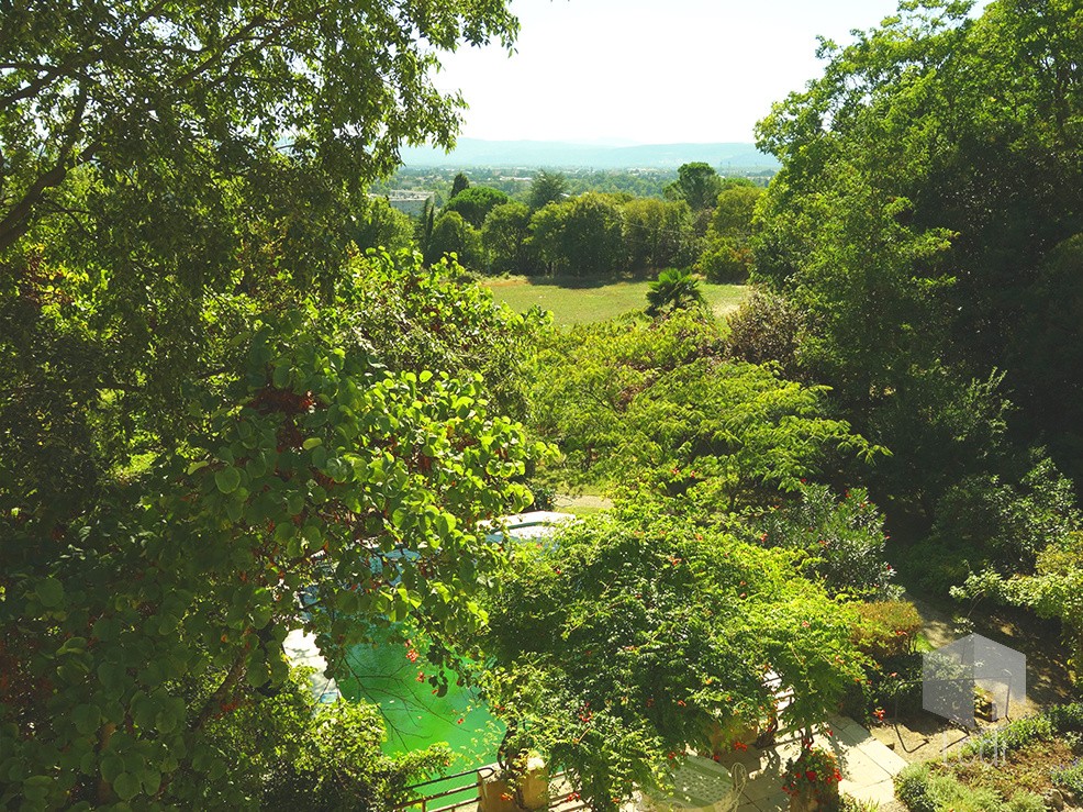 MONTELIMAR, maison 500 m2 avec dépendances — photo 17
