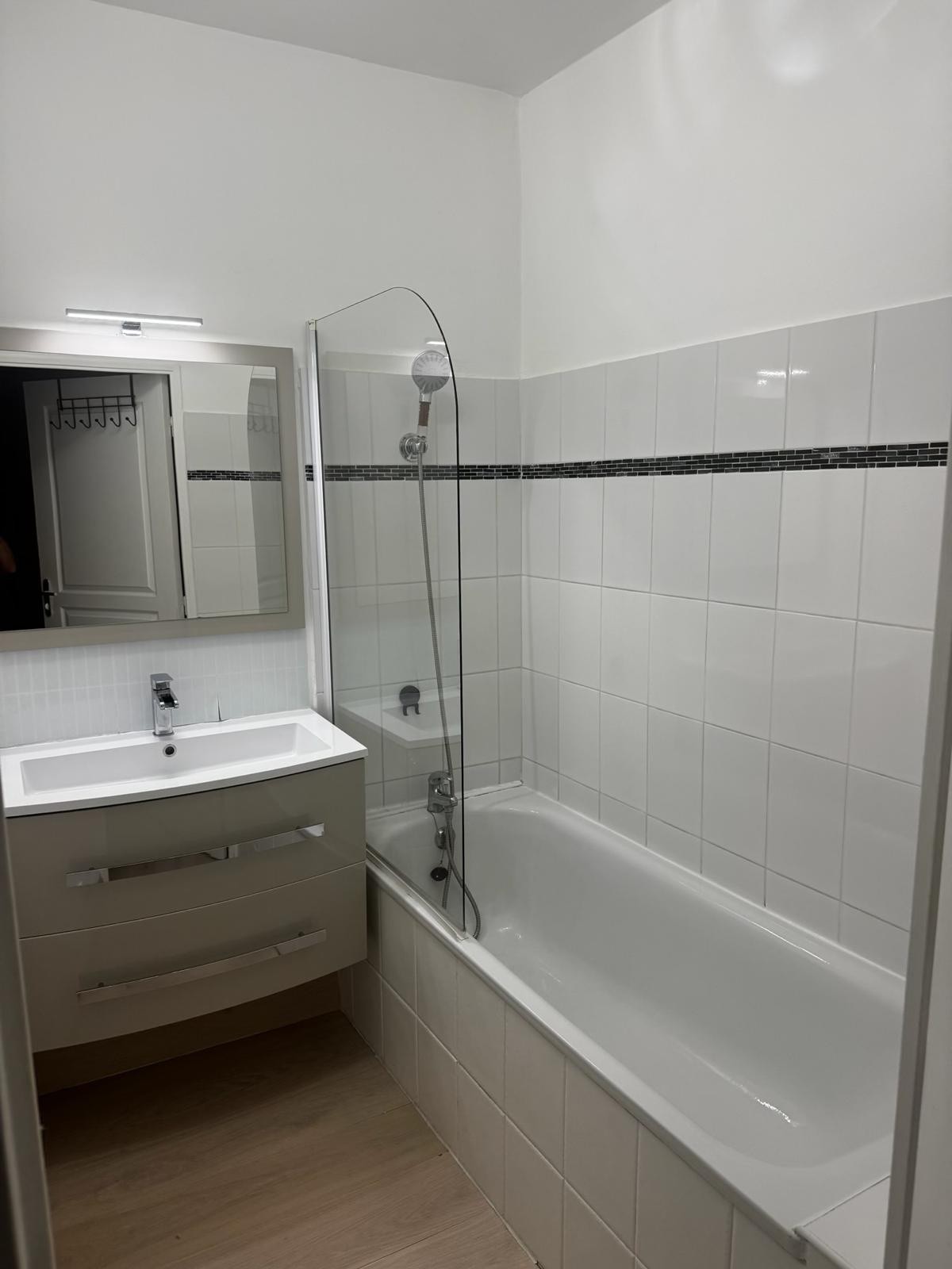 APPARTEMENT T2 , TERRASSE, PKG SOUS SOL , PKG EXT, CAVE MARSEILLE CHÂTEAU GOMBERT — photo 9