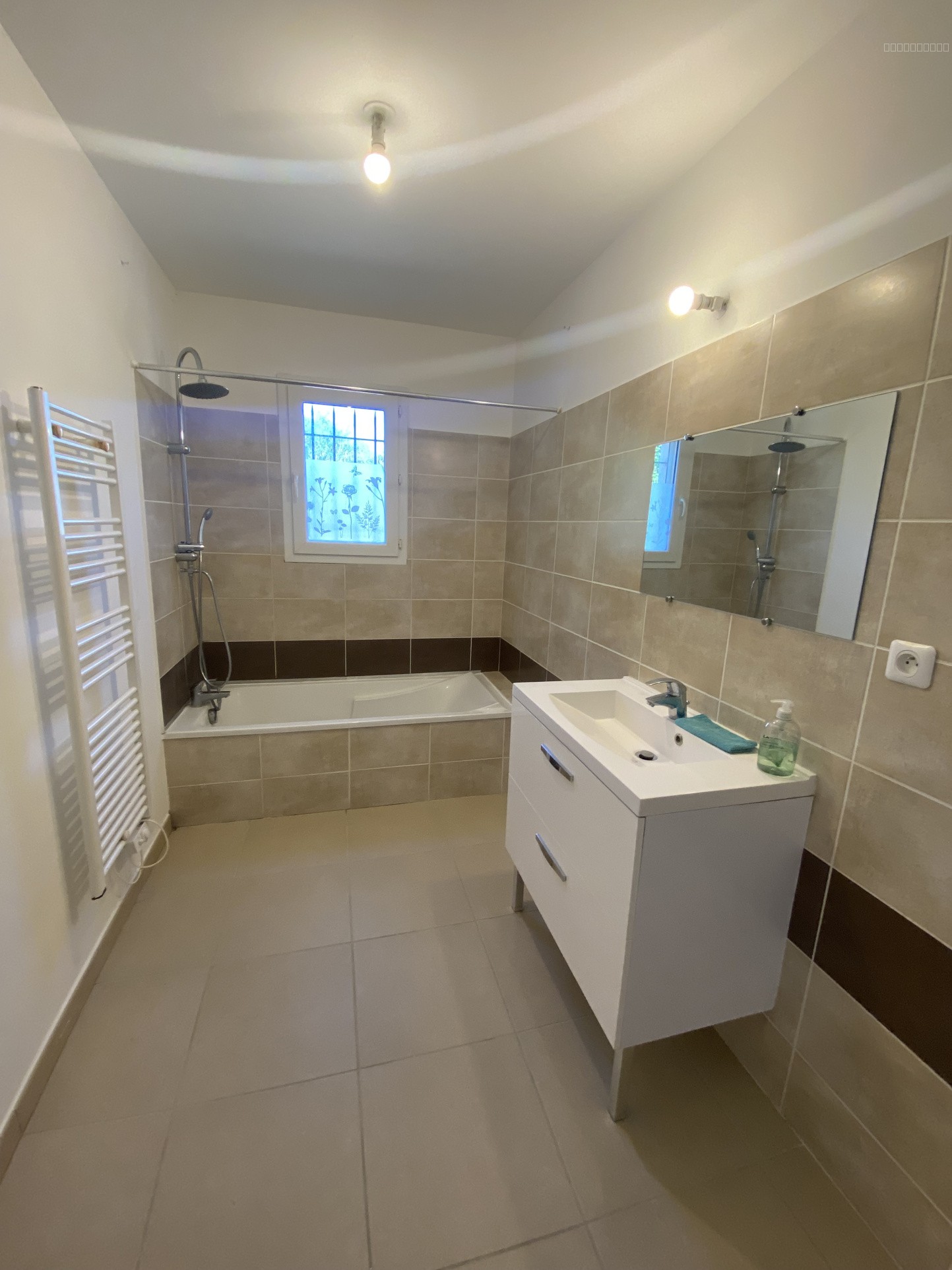 MAISON T4 DE PLEIN PIED, GRAND TERRAIN SECTEUR GARDANNE / GREASQUE — photo 13