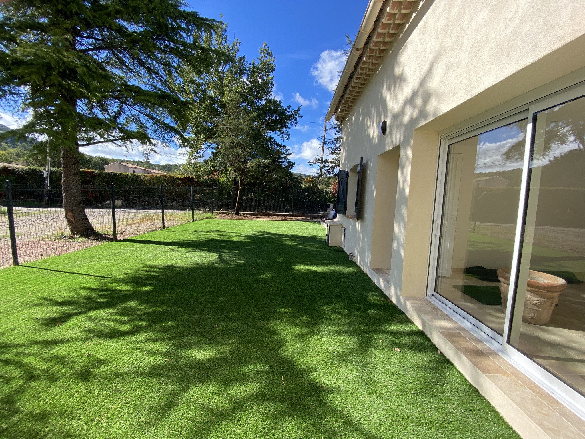MAISON DE TYPE 4 , JARDIN , NANS LES PINS — photo 3