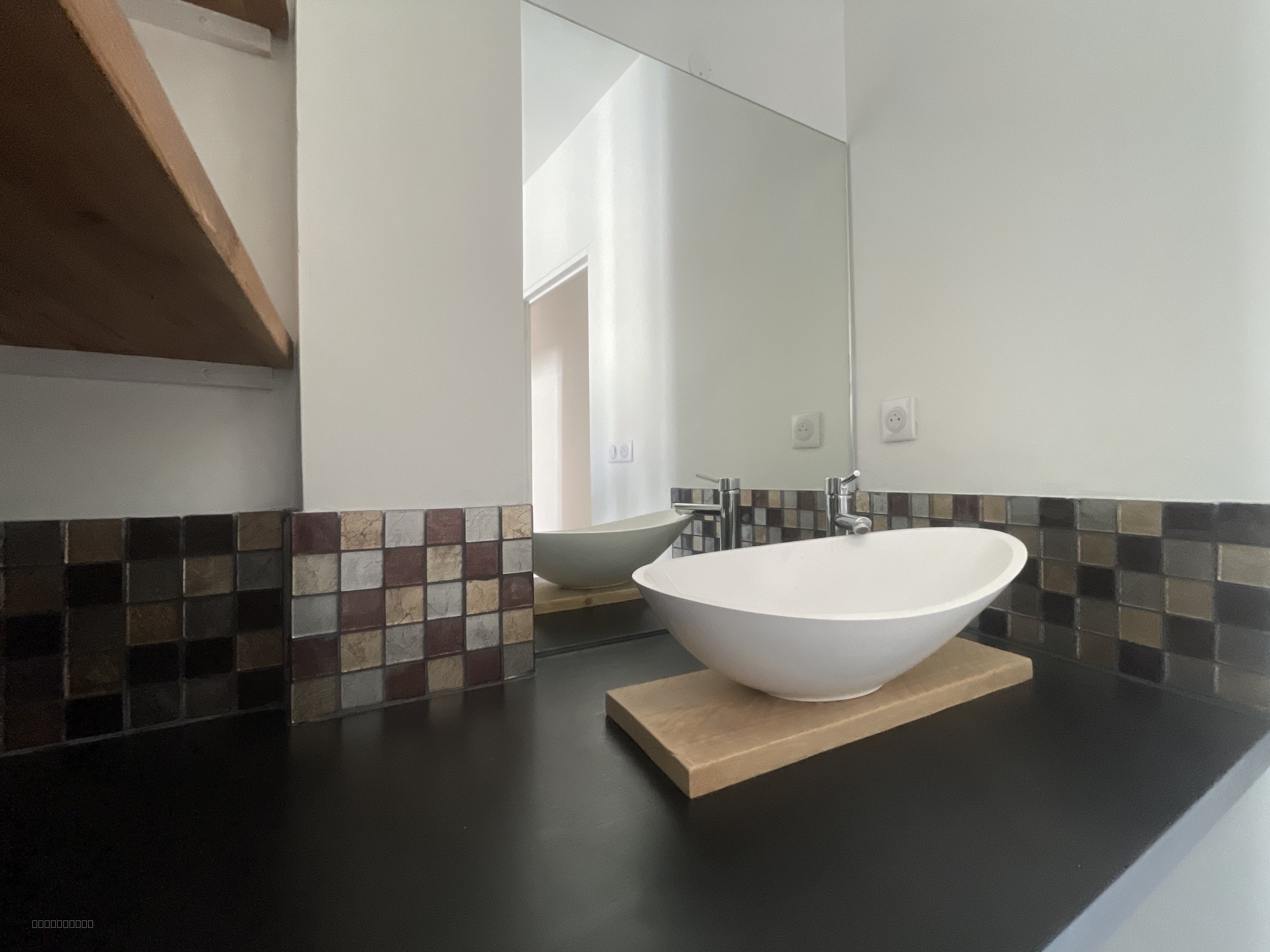 MAGNIFIQUE APPARTEMENT DE TYPE 3 , DERNIER ÉTAGE, CAVE, IMMEUBLE DE STANDING — photo 8
