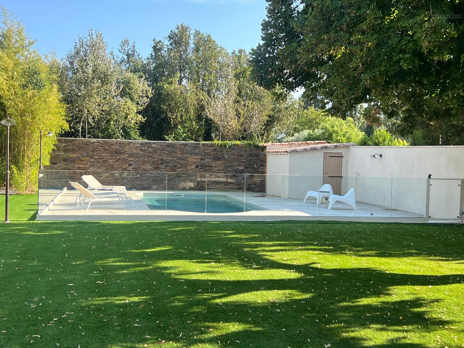 VILLA T6 , SECTEUR AUBAGNE , PISCINE , JARDIN — photo 17