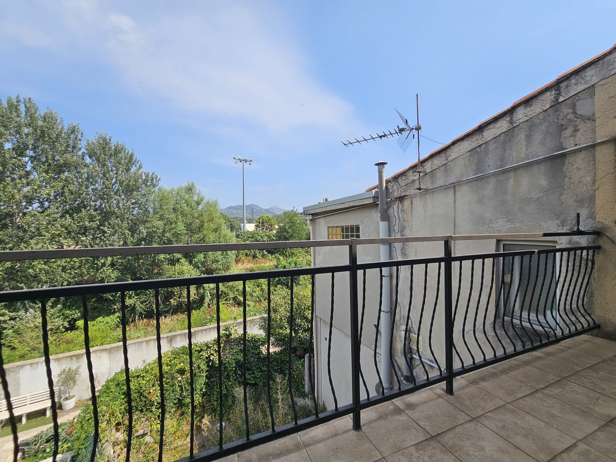 EMSEMBLE IMMOBILIER, LA PENNE SUR HUVEAUNE, IDEAL INVESTISSEUR — photo 2