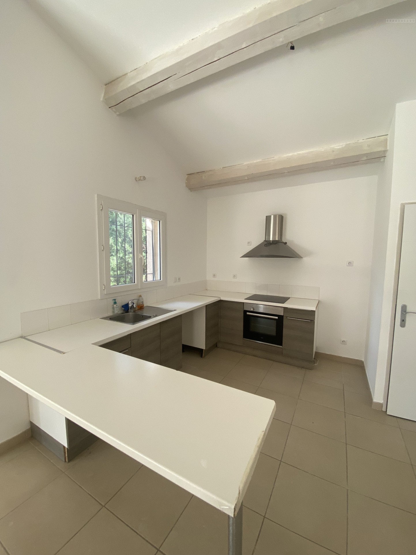 MAISON T4 DE PLEIN PIED, GRAND TERRAIN SECTEUR GARDANNE / GREASQUE — photo 5